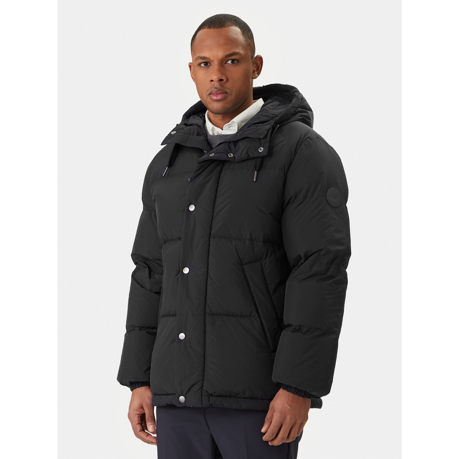 Gant Kurtka puchowa 7006567 Czarny Regular Fit