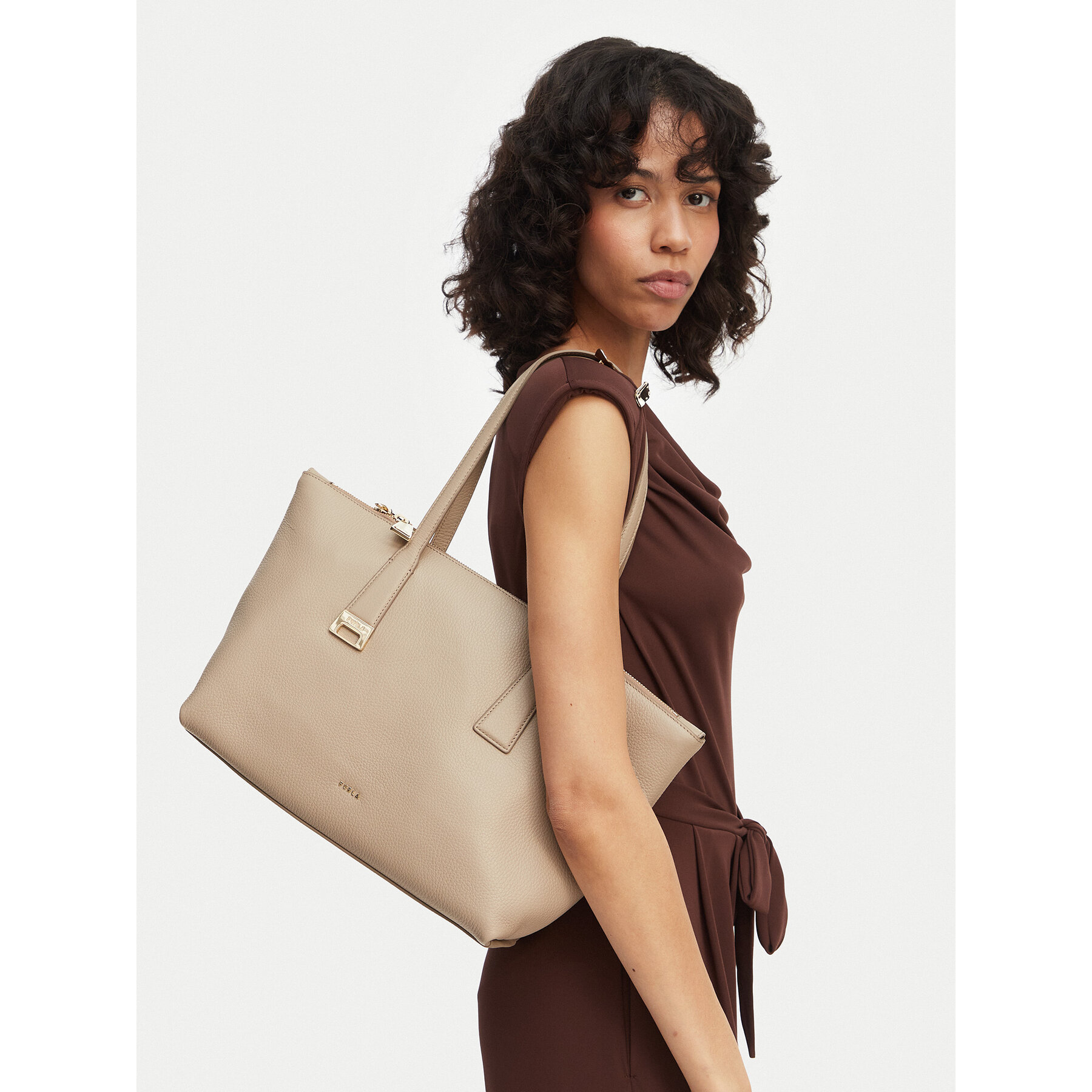Furla Torebka Olivia M Tote WB01977 HSF000 CN 4488S Beżowy