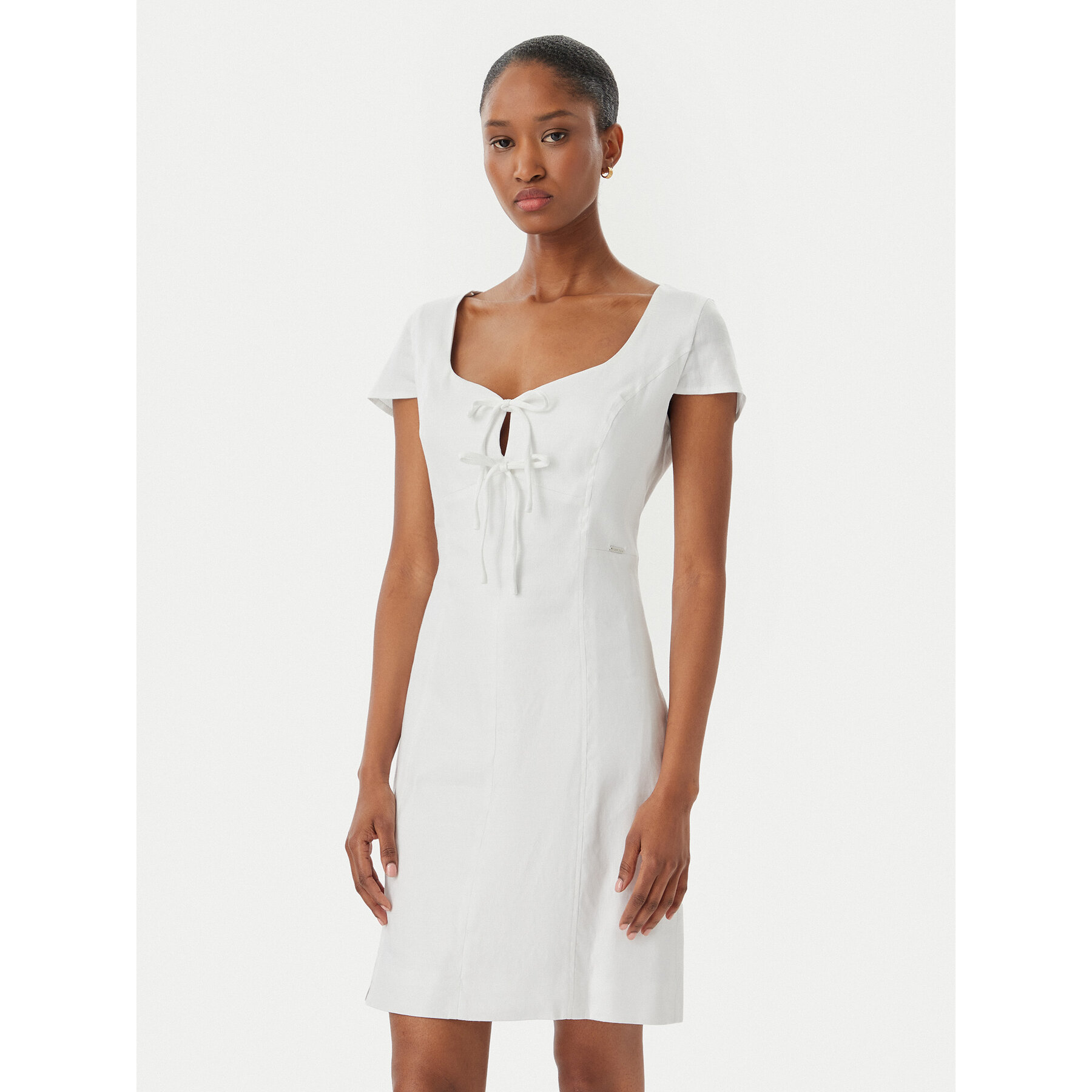 Guess Sukienka letnia W5GK41 WH5L2 Biały Regular Fit