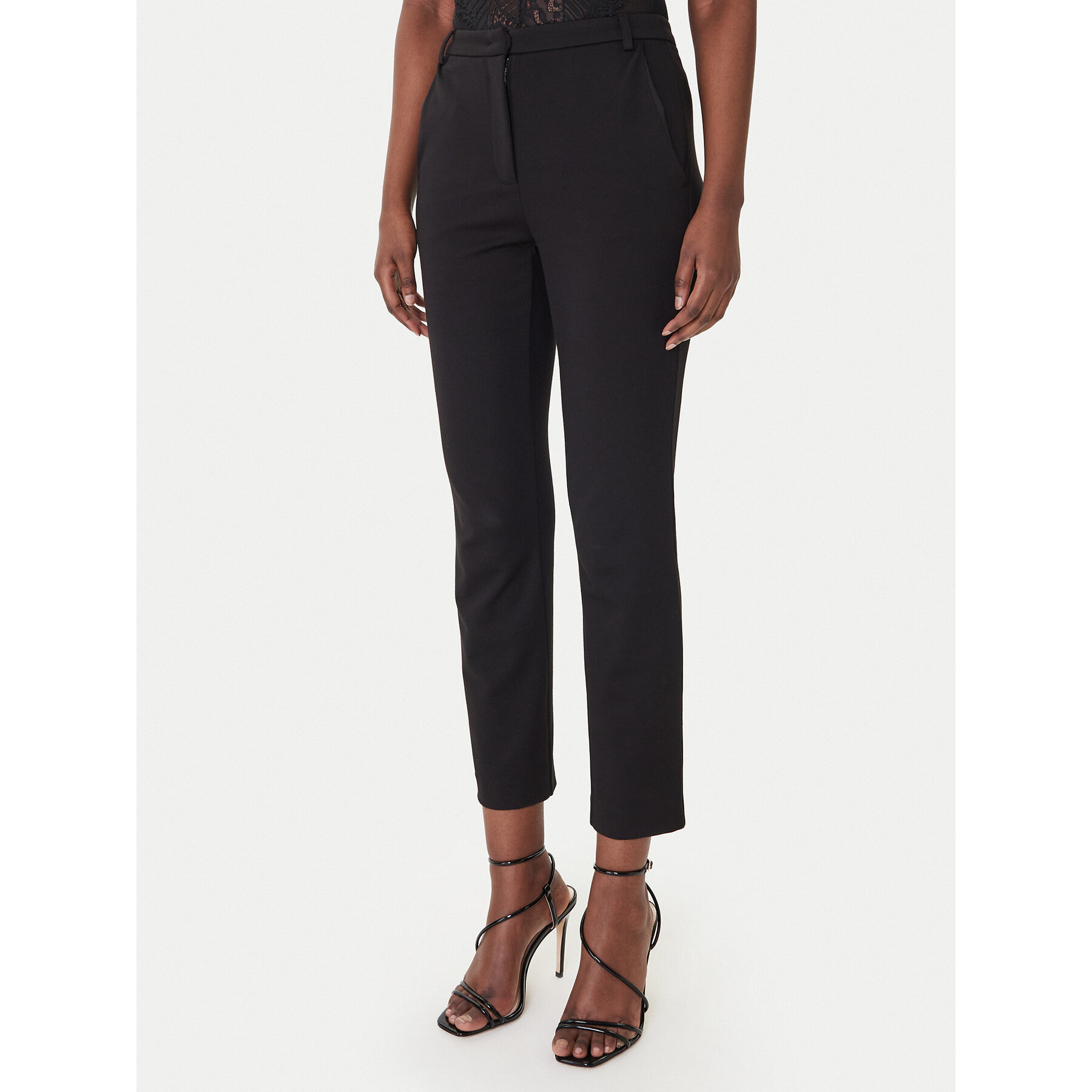 Patrizia Pepe Spodnie materiałowe 8P0823/A715-K103 Czarny Regular Fit
