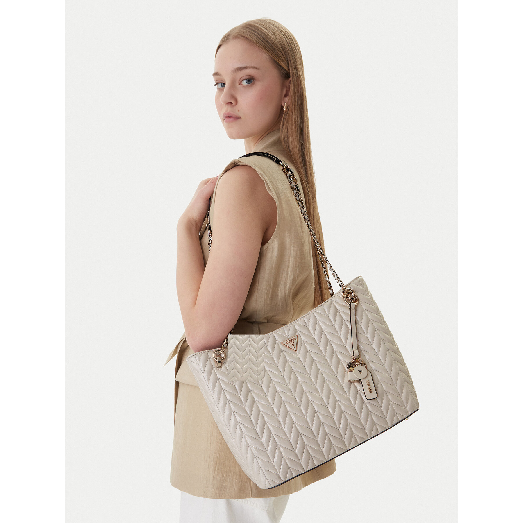 Guess Torebka Cheryl HWTQ97 20220 Écru