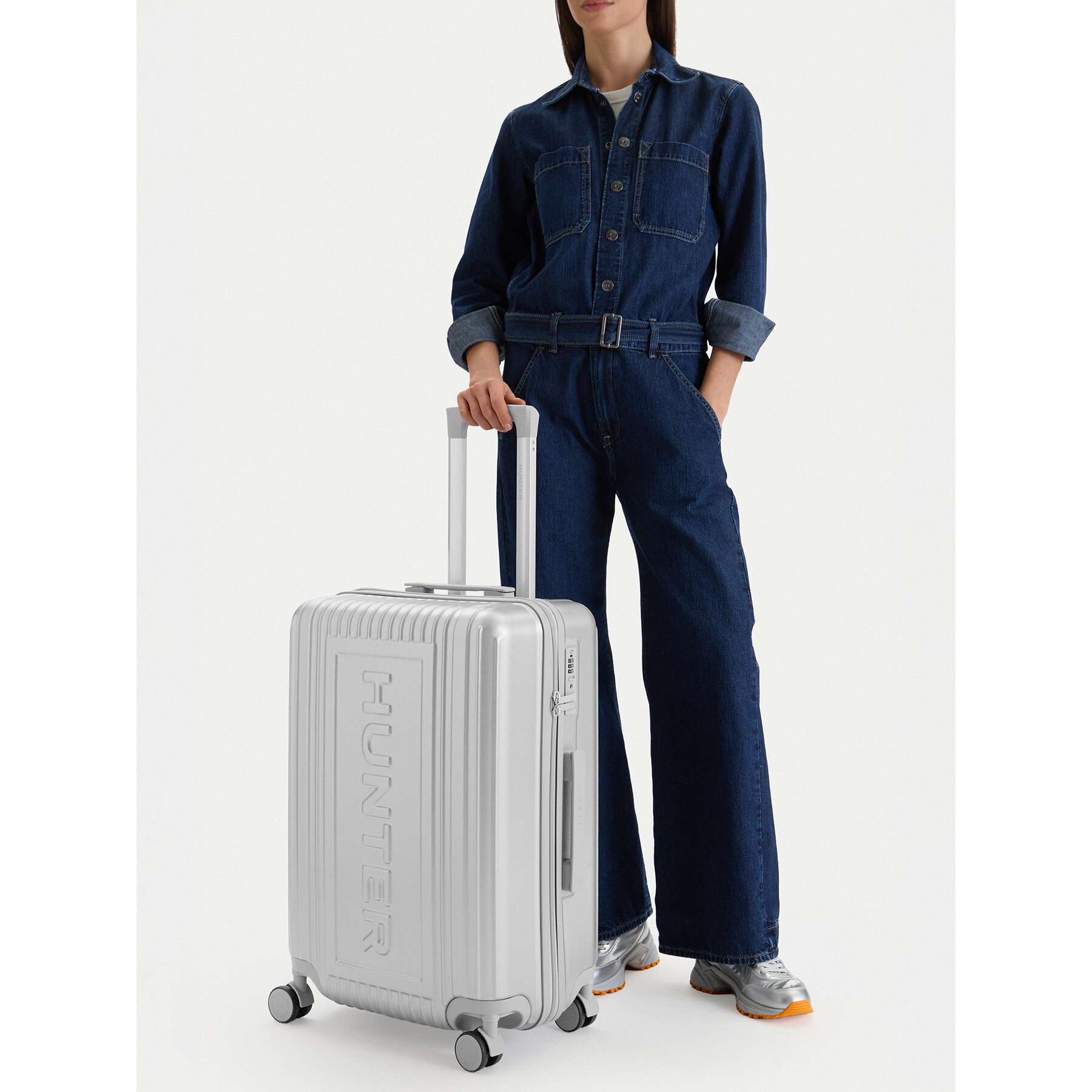Hunter Walizka średnia CEO-HUNTER-M-002-08 Srebrny