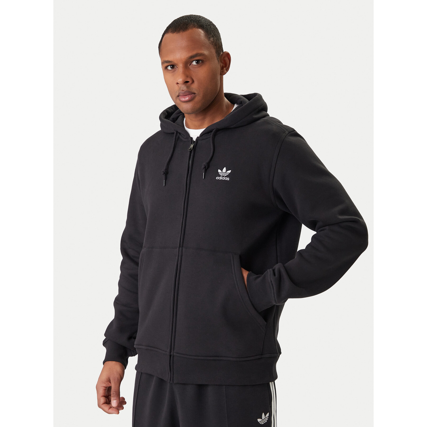 adidas Bluza Trefoil Essentials IW5791 Czarny Regular Fit