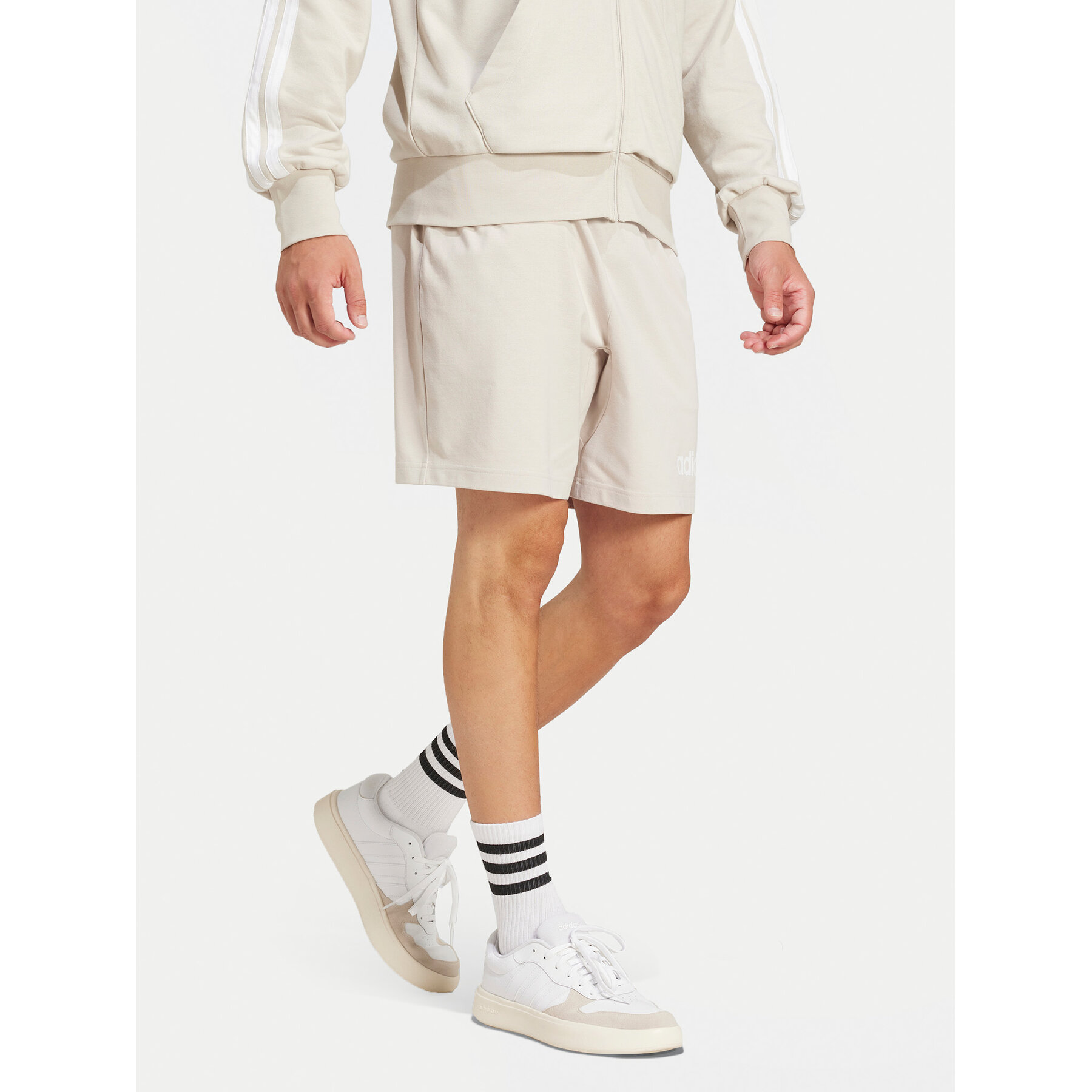 adidas Szorty sportowe Essentials Linear JC9346 Beżowy Regular Fit