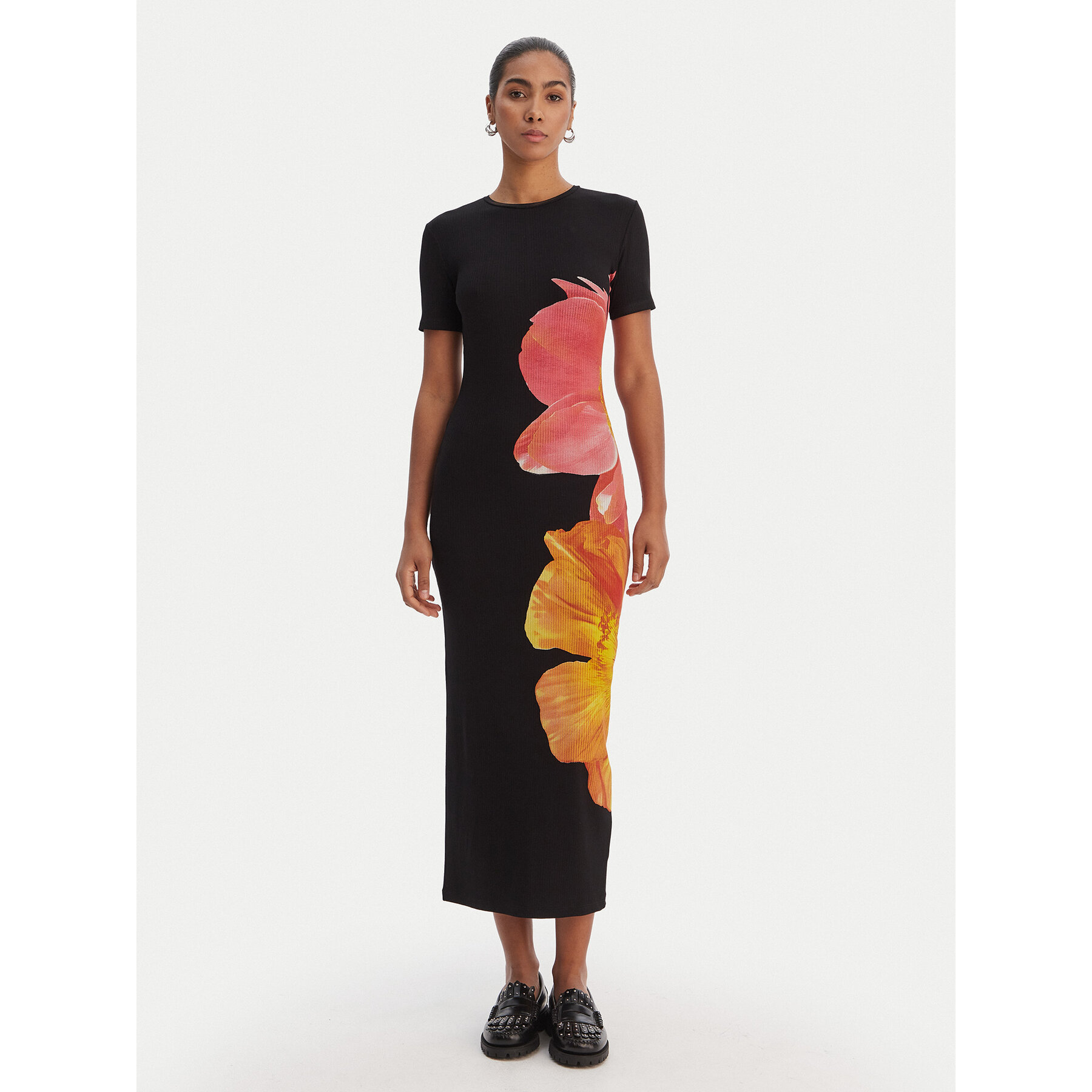 Desigual Sukienka codzienna 26SWVK26 Czarny Slim Fit
