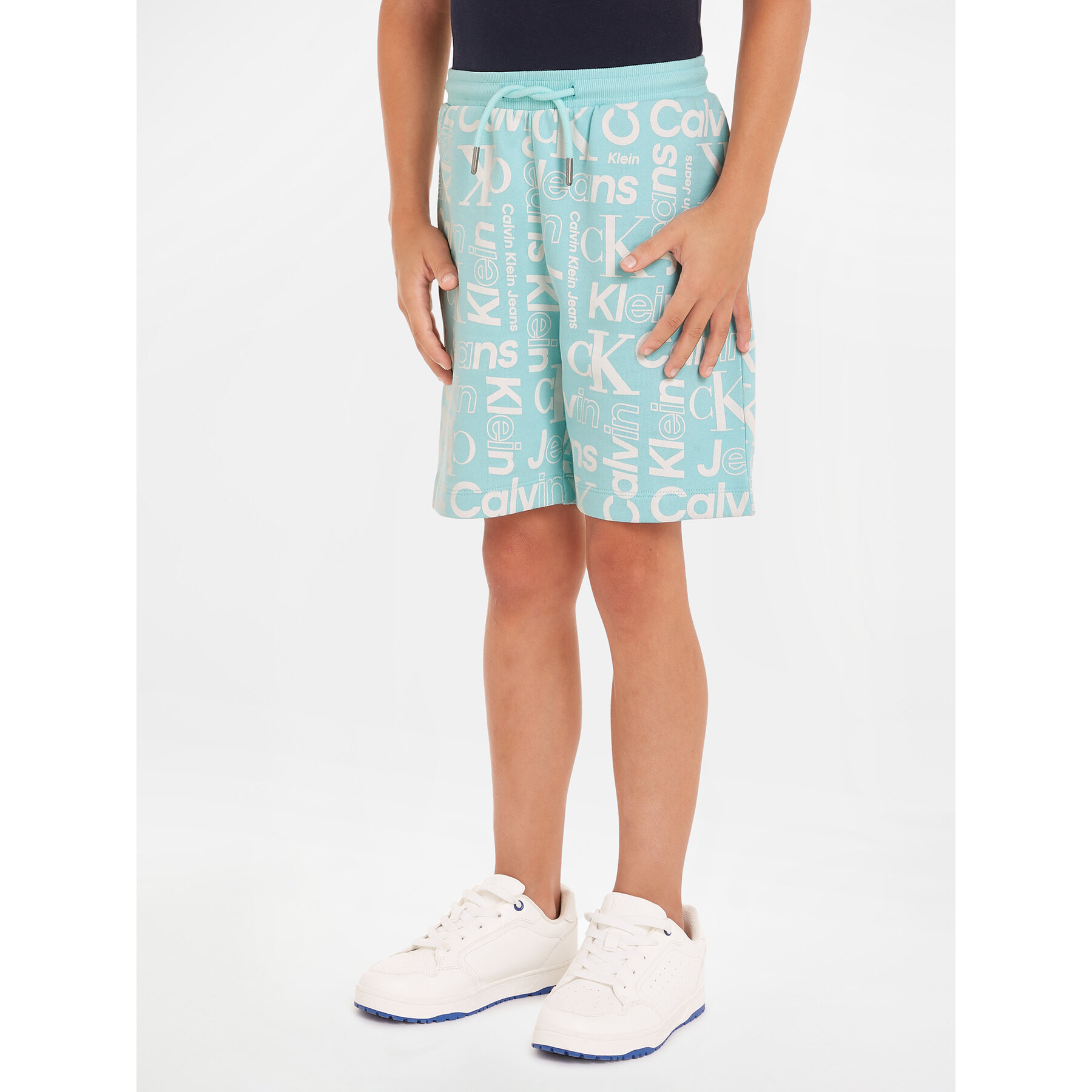 Calvin Klein Jeans Szorty sportowe Inst Ck Aop IB0IB02105 Niebieski Regular Fit
