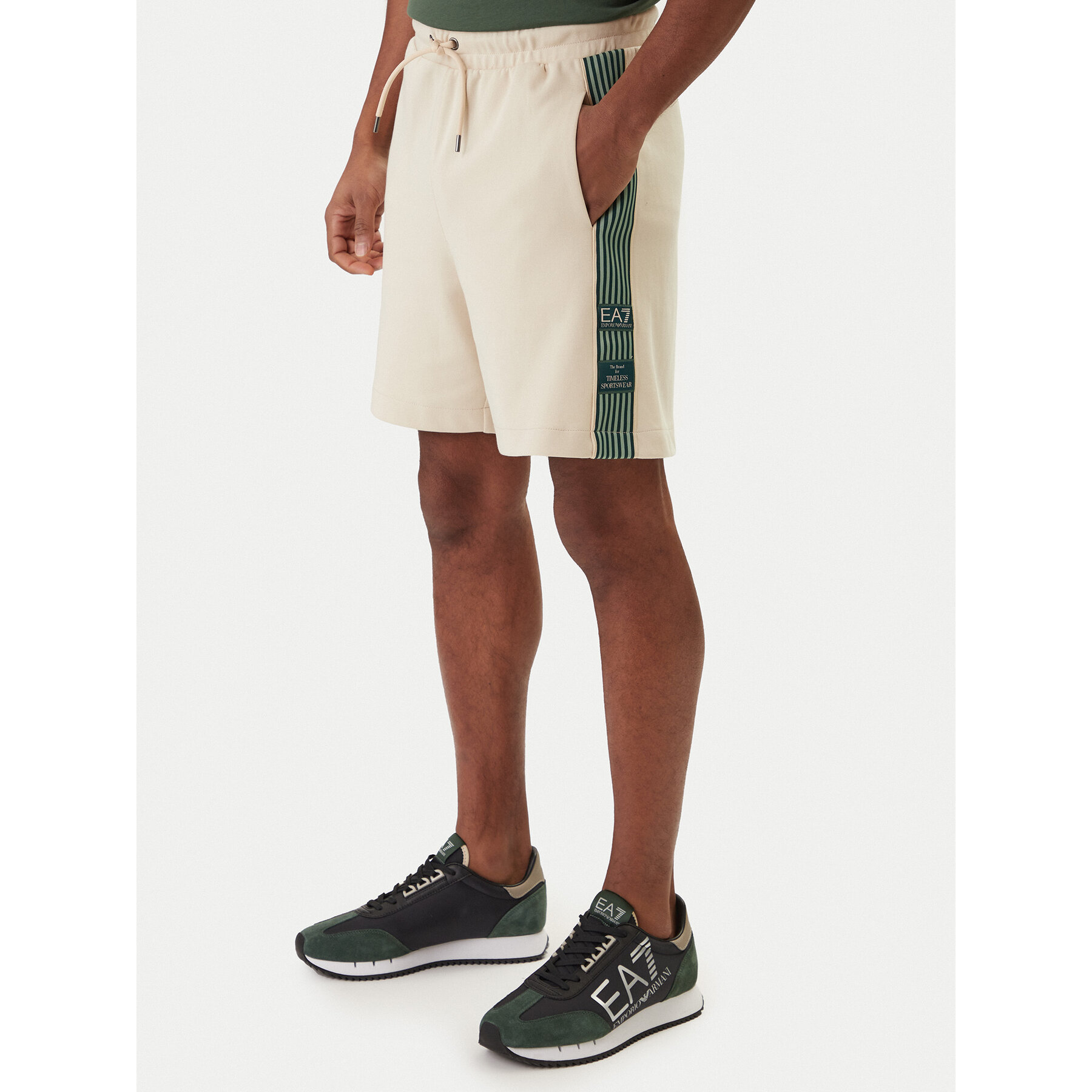 EA7 Emporio Armani Szorty sportowe 7M001501 AF12660 Beżowy Regular Fit