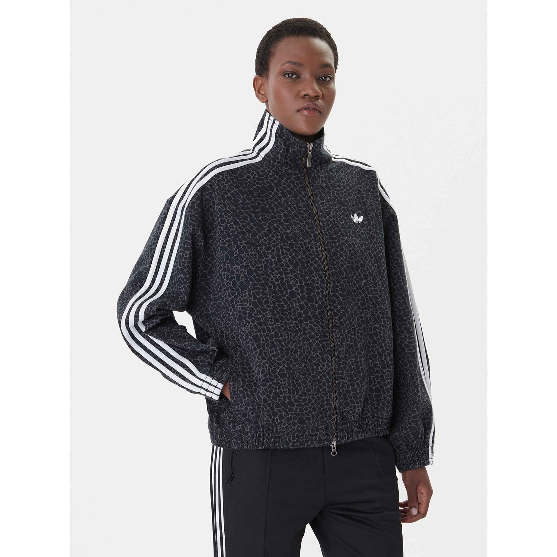 adidas Kurtka jeansowa Firebird Aop KD8809 Szary Oversize