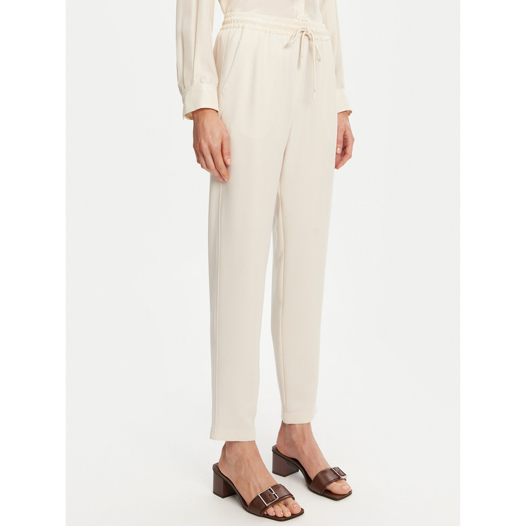 Marella Spodnie dresowe Abitata 2513131045 Écru Regular Fit