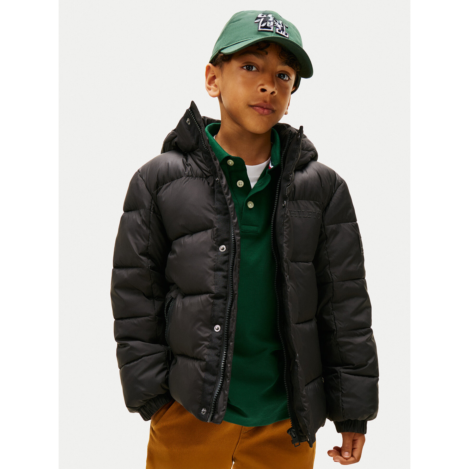 Tommy Hilfiger Kurtka zimowa KB0KB10093 S Czarny Regular Fit