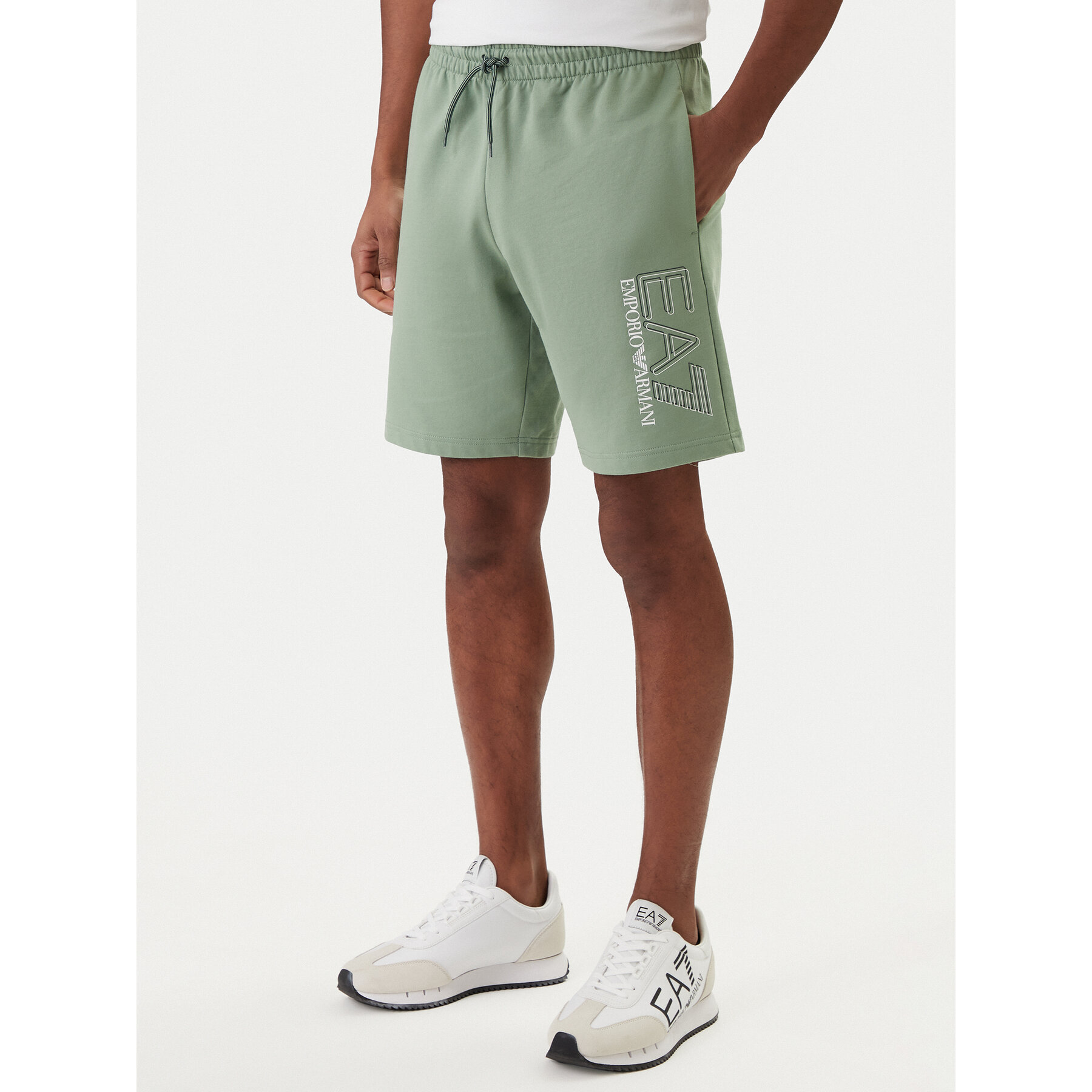 EA7 Emporio Armani Szorty sportowe 7M001315 AF13512 Zielony Regular Fit