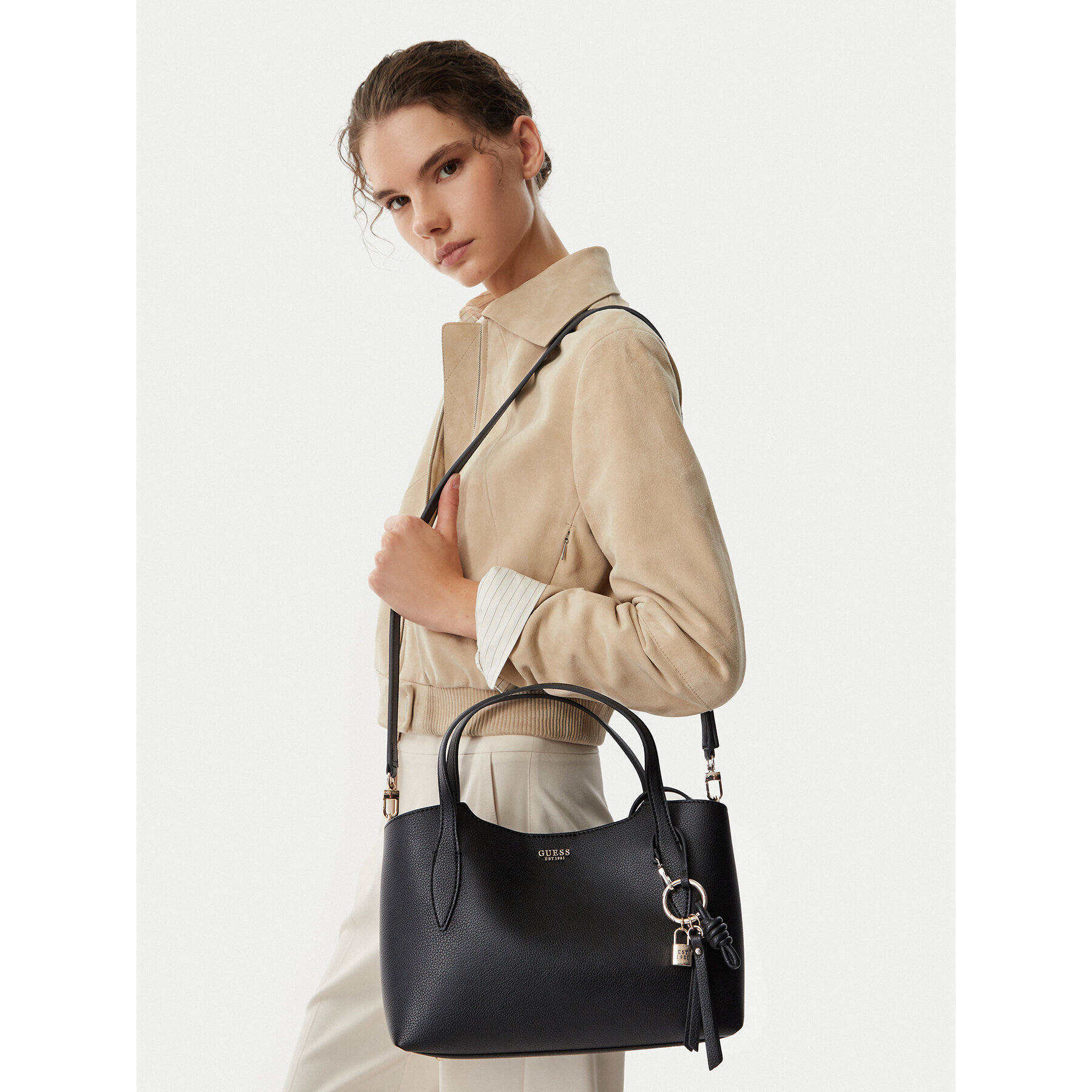 Guess Torebka HWBG97 35060 Czarny