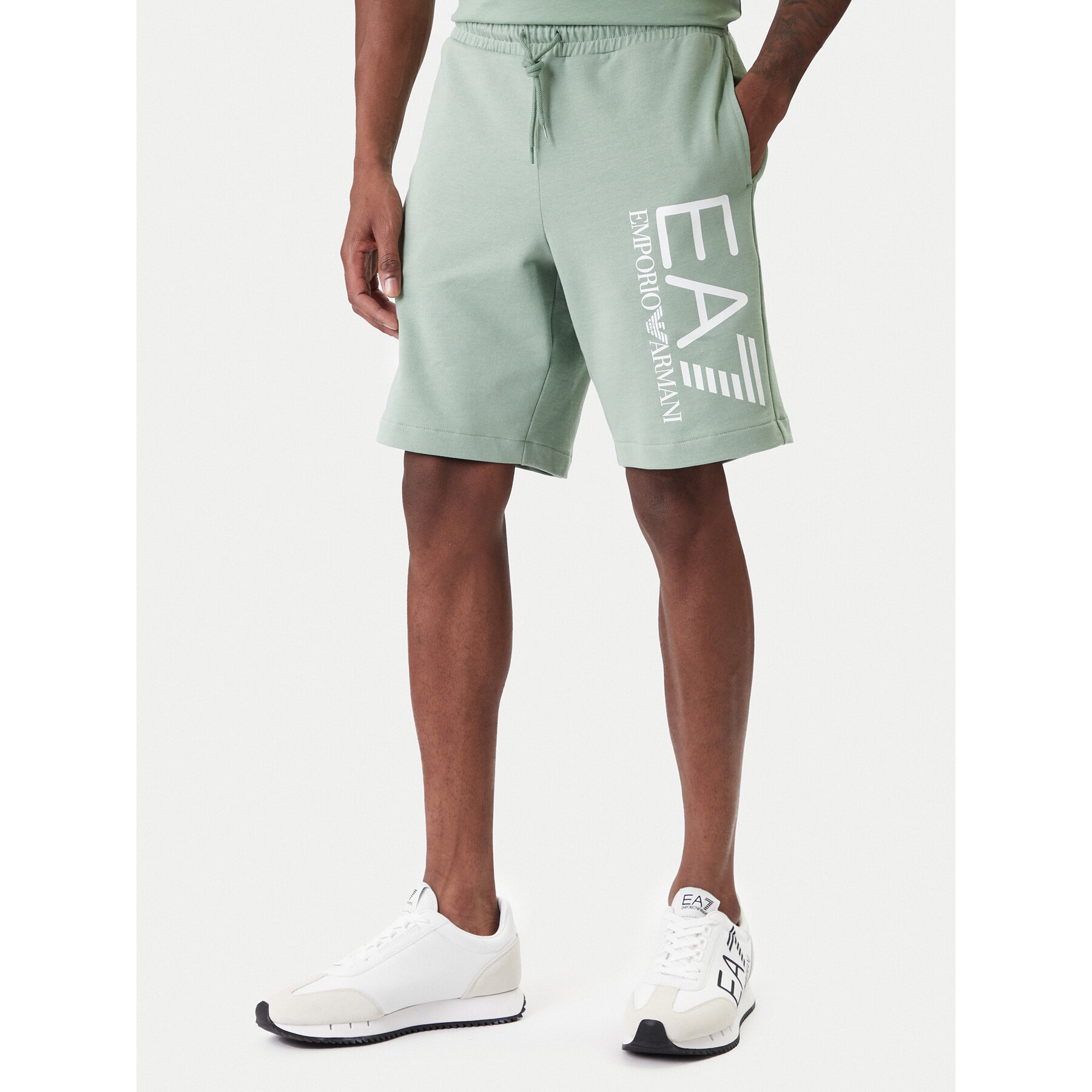EA7 Emporio Armani Szorty sportowe 7M001414 AF22266 U7243 Zielony Regular Fit