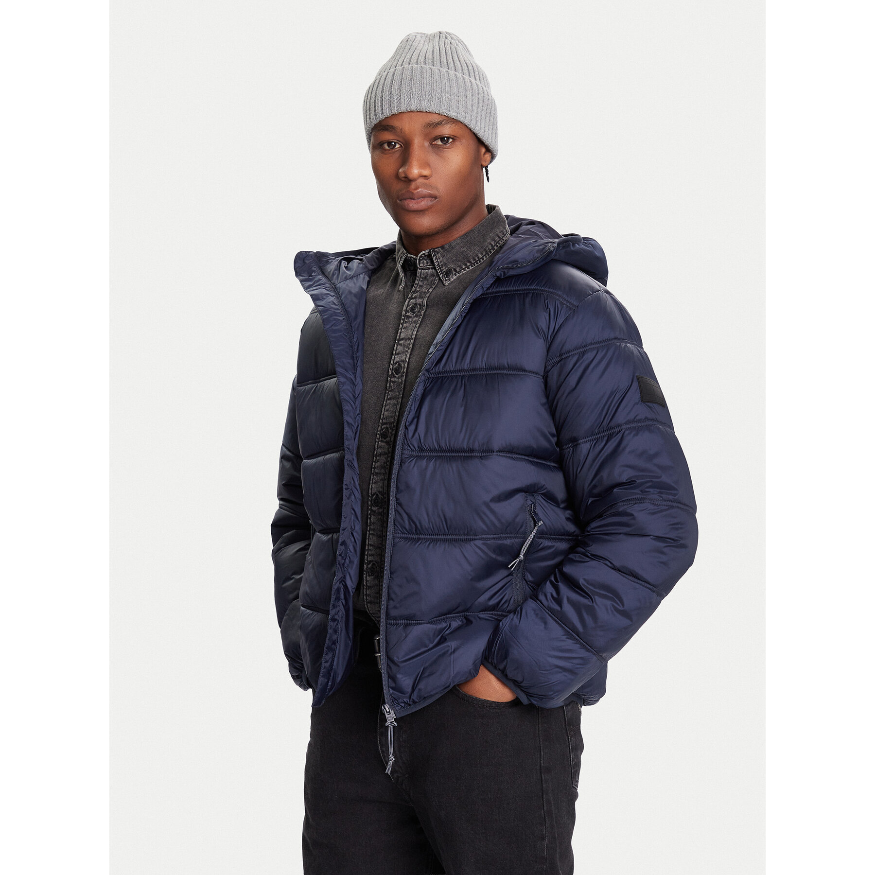 Tommy Jeans Kurtka zimowa DM0DM22044 Granatowy Regular Fit