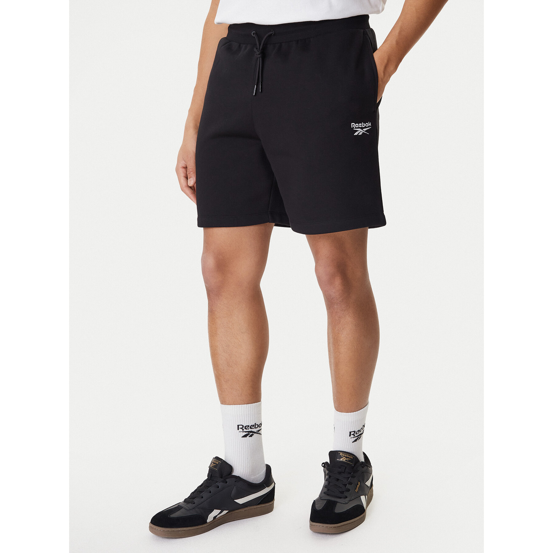 Reebok Szorty sportowe Bazunu RK25558CCM Czarny Regular Fit