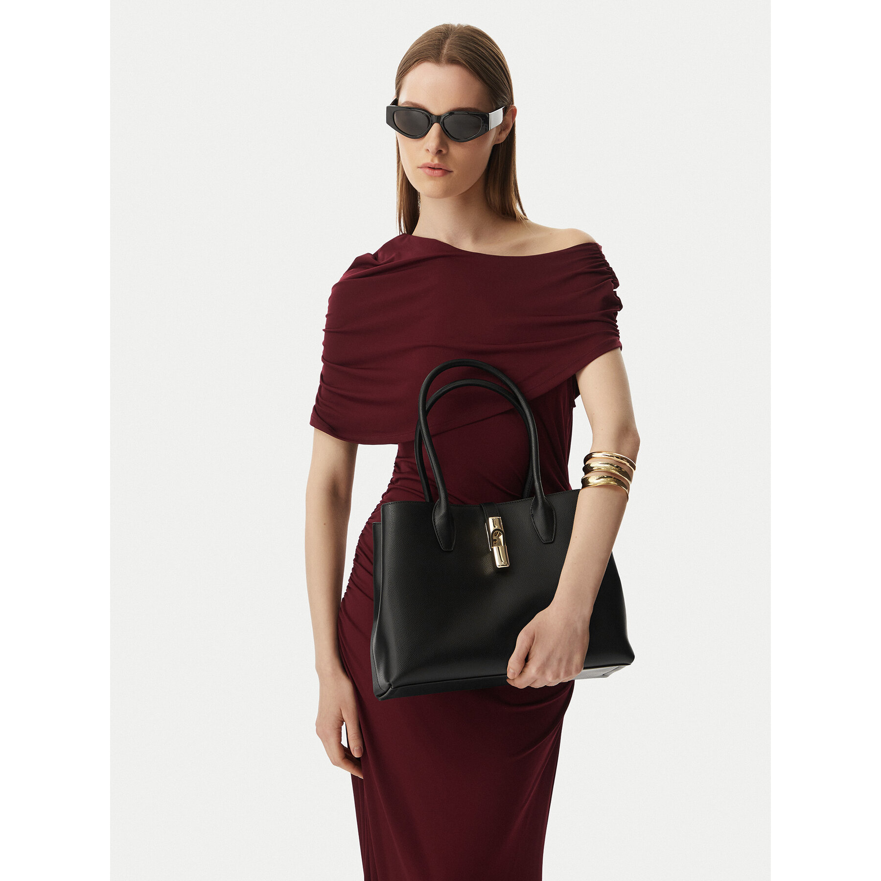 Furla Torebka Goccia M WB01978 ARE000 KH O6000 Czarny