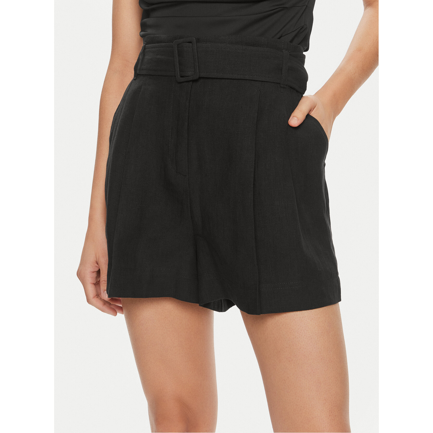 Marella Szorty materiałowe Panama 2413141012 Czarny Regular Fit