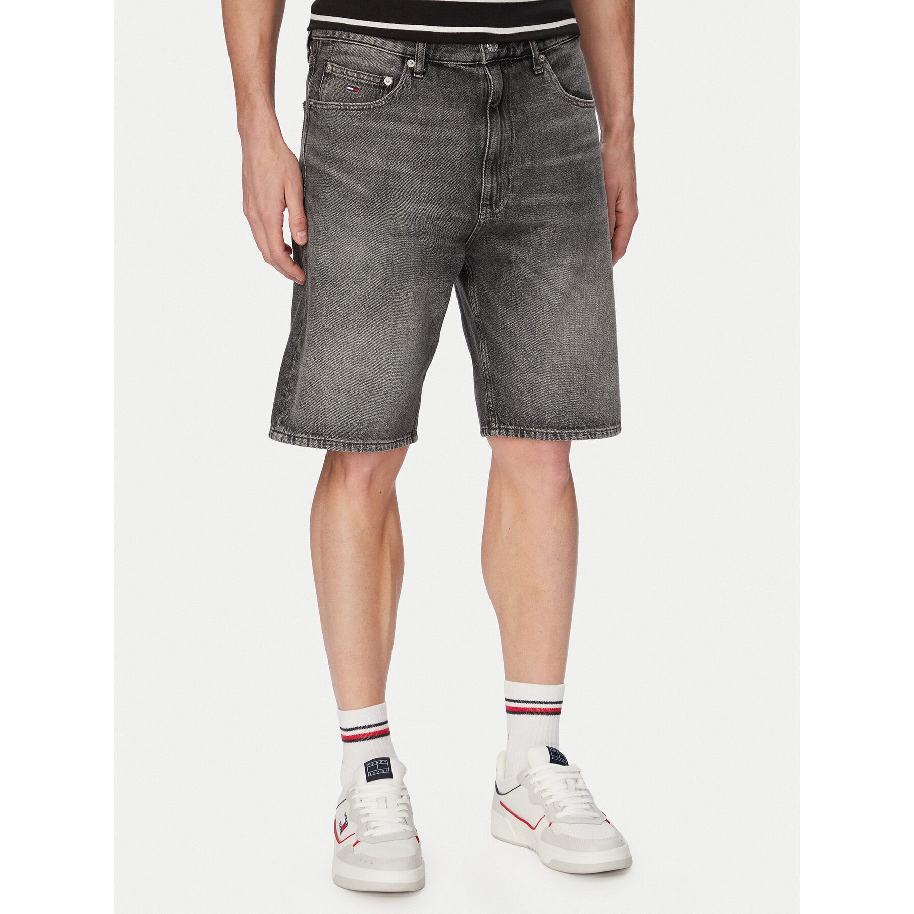 Tommy Jeans Szorty jeansowe Otis DM0DM23066 Czarny Regular Fit