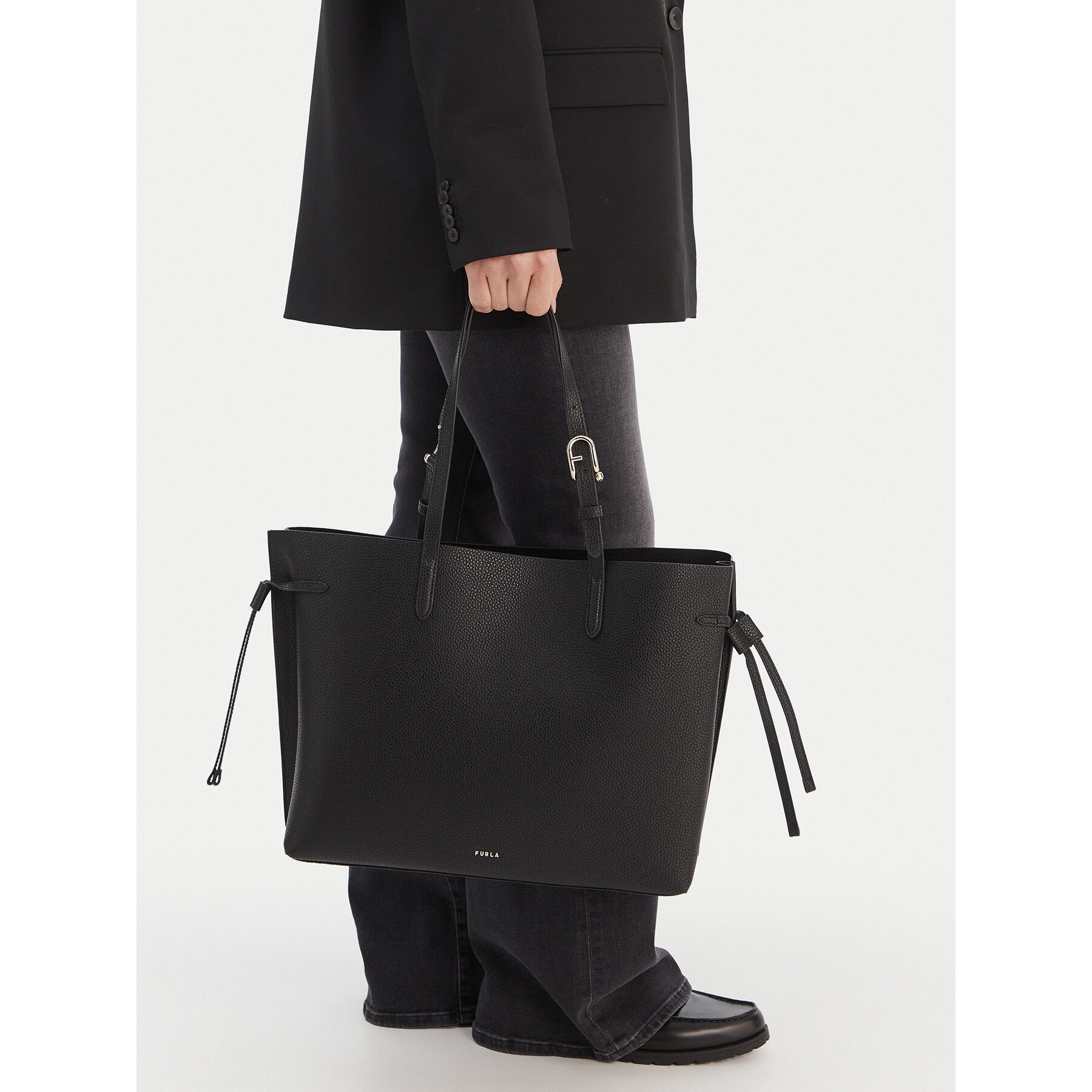 Furla Torebka Ava L WB02001 BX4329 CN 3924S Czarny