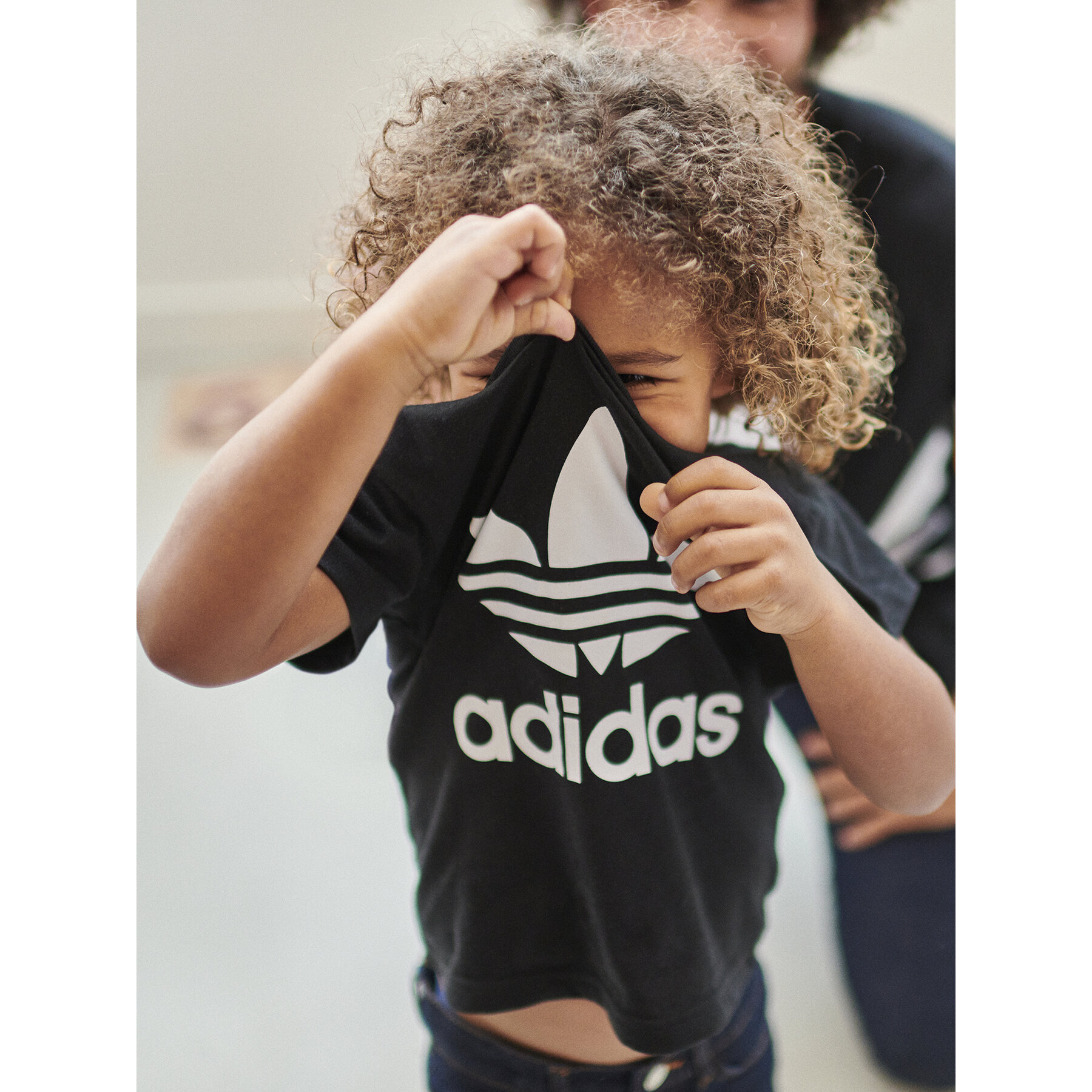 adidas T-Shirt Trefoil DV2829 Czarny Regular Fit