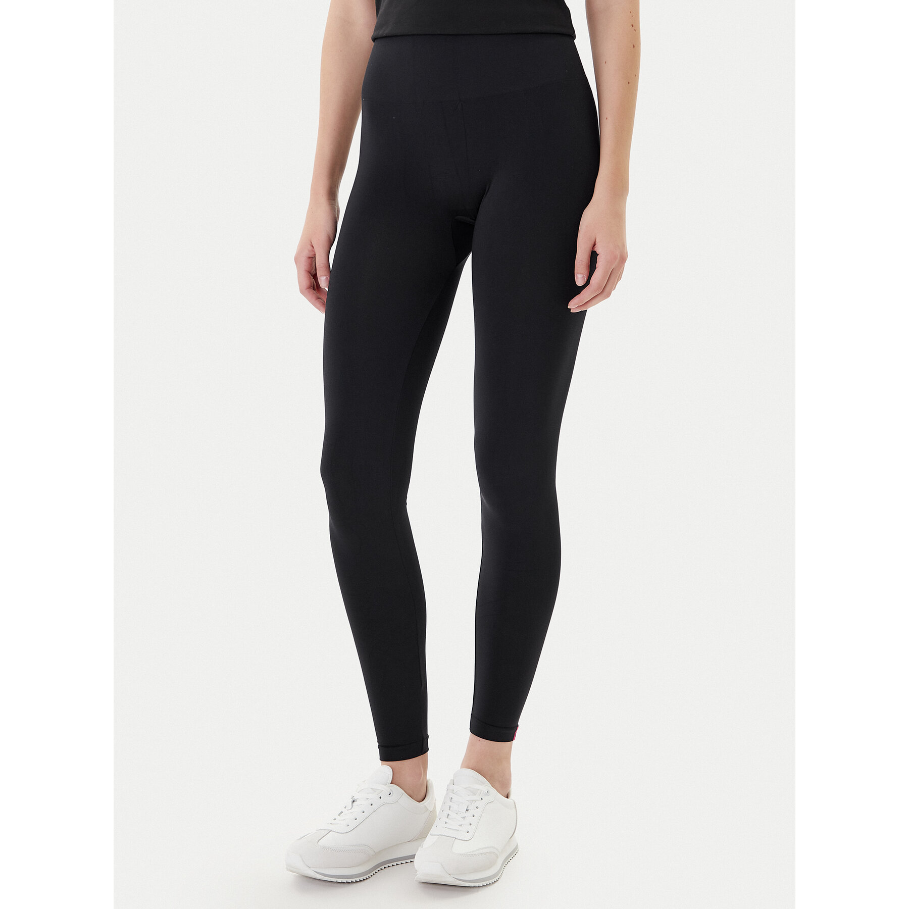 Calvin Klein Legginsy 701233681 Czarny Slim Fit