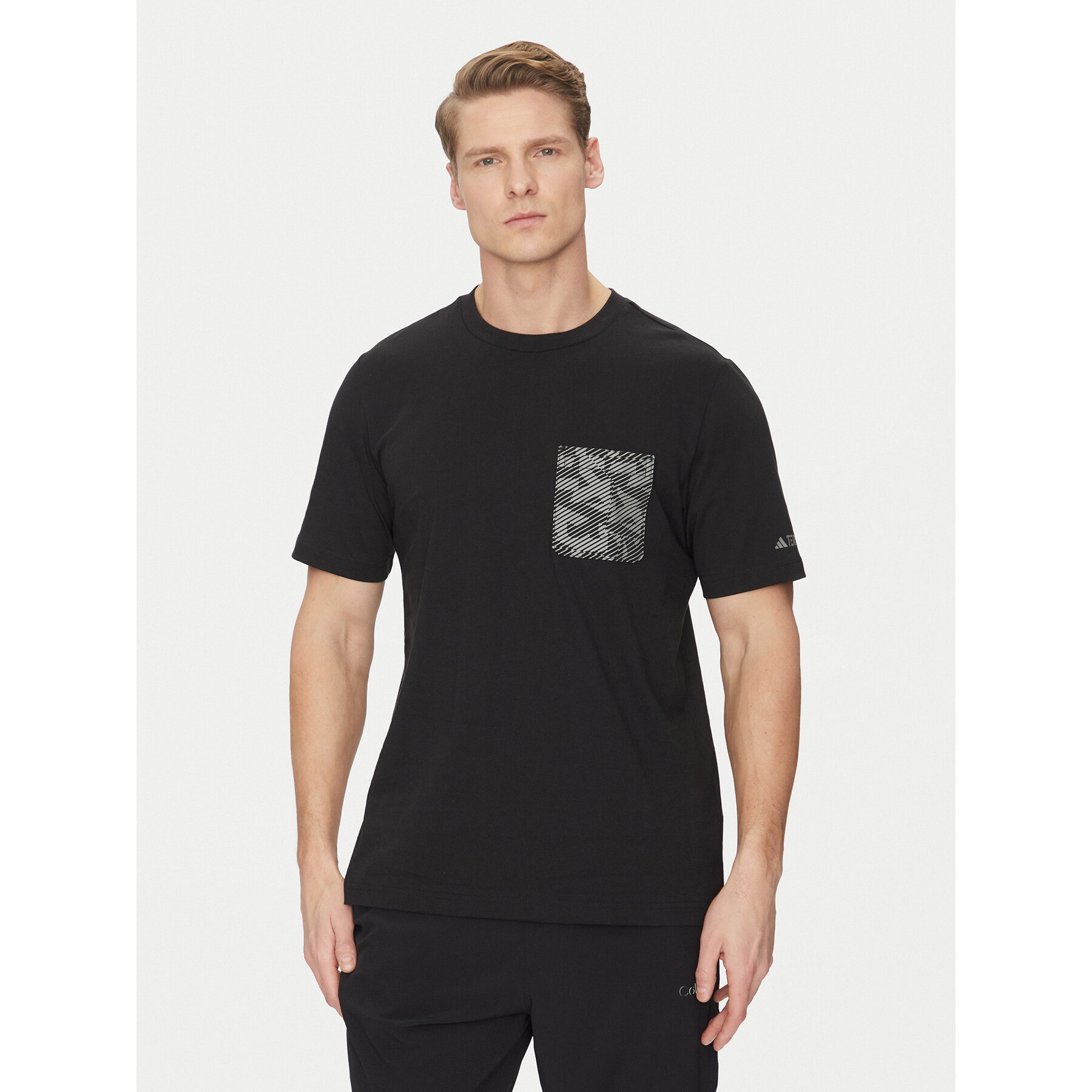 adidas T-Shirt Terrex Graphic IZ0468 Czarny Regular Fit