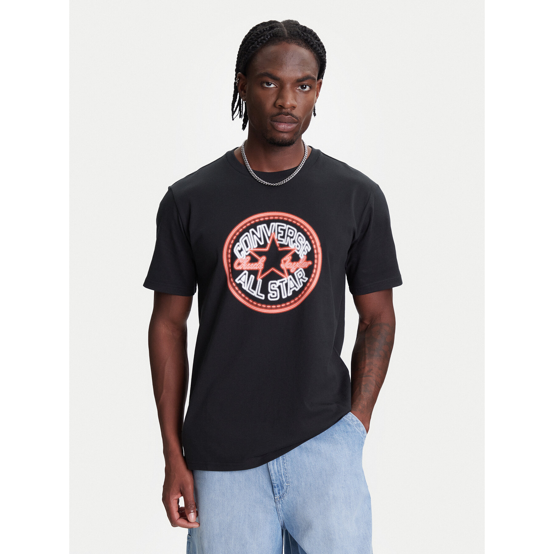 Converse T-Shirt Neon Sign All Star Patch 10027722-A01 Czarny Regular Fit