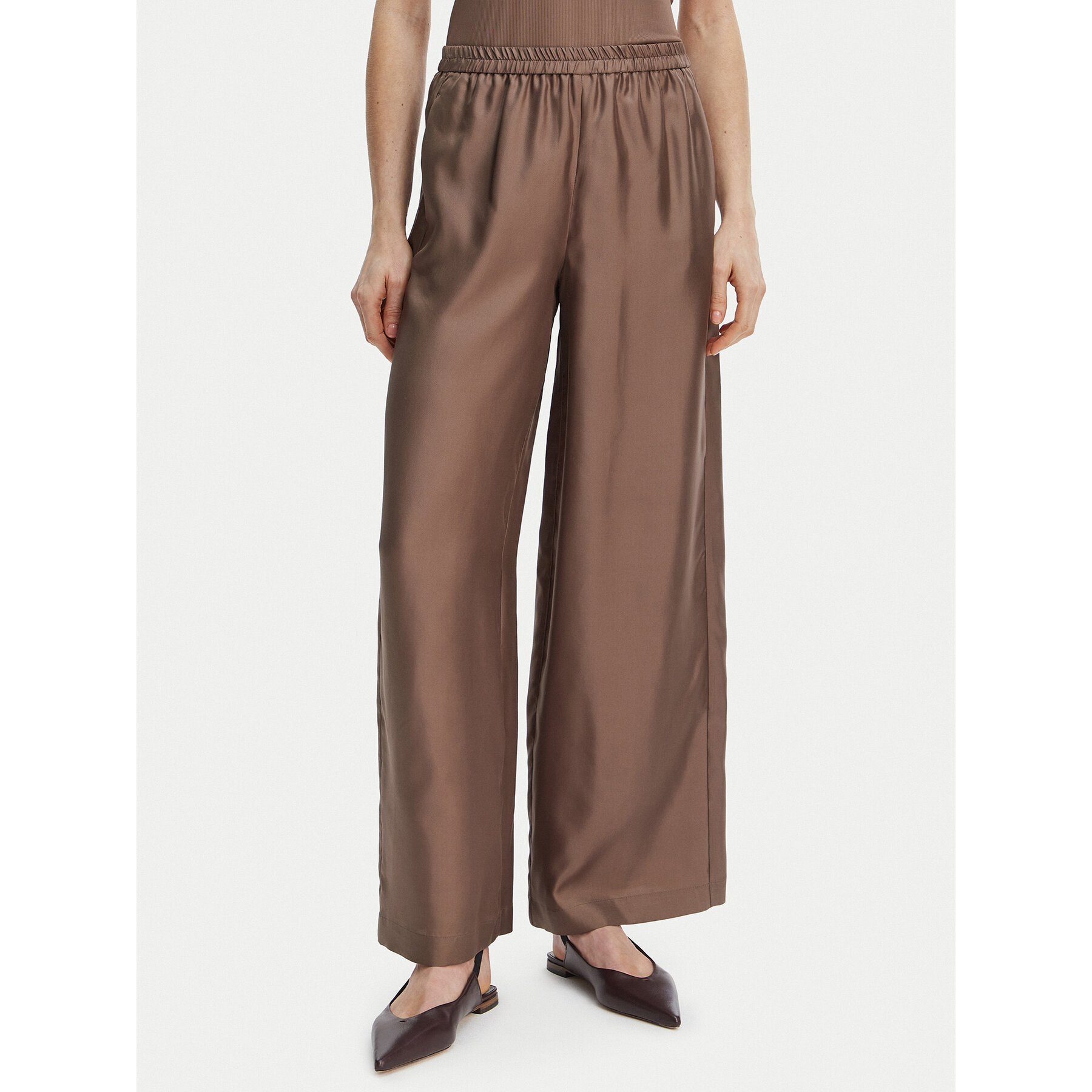 Marella Spodnie materiałowe Quiz 2613131105 Brązowy Relaxed Fit