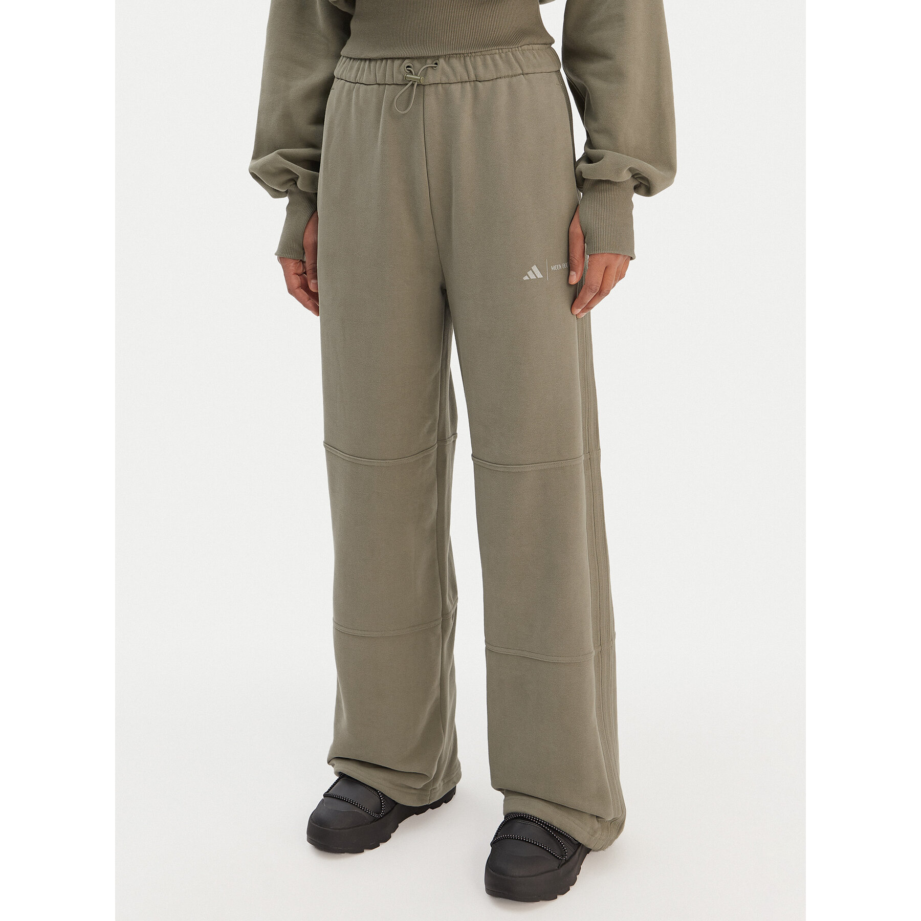 adidas Spodnie dresowe JM1099 Zielony Regular Fit