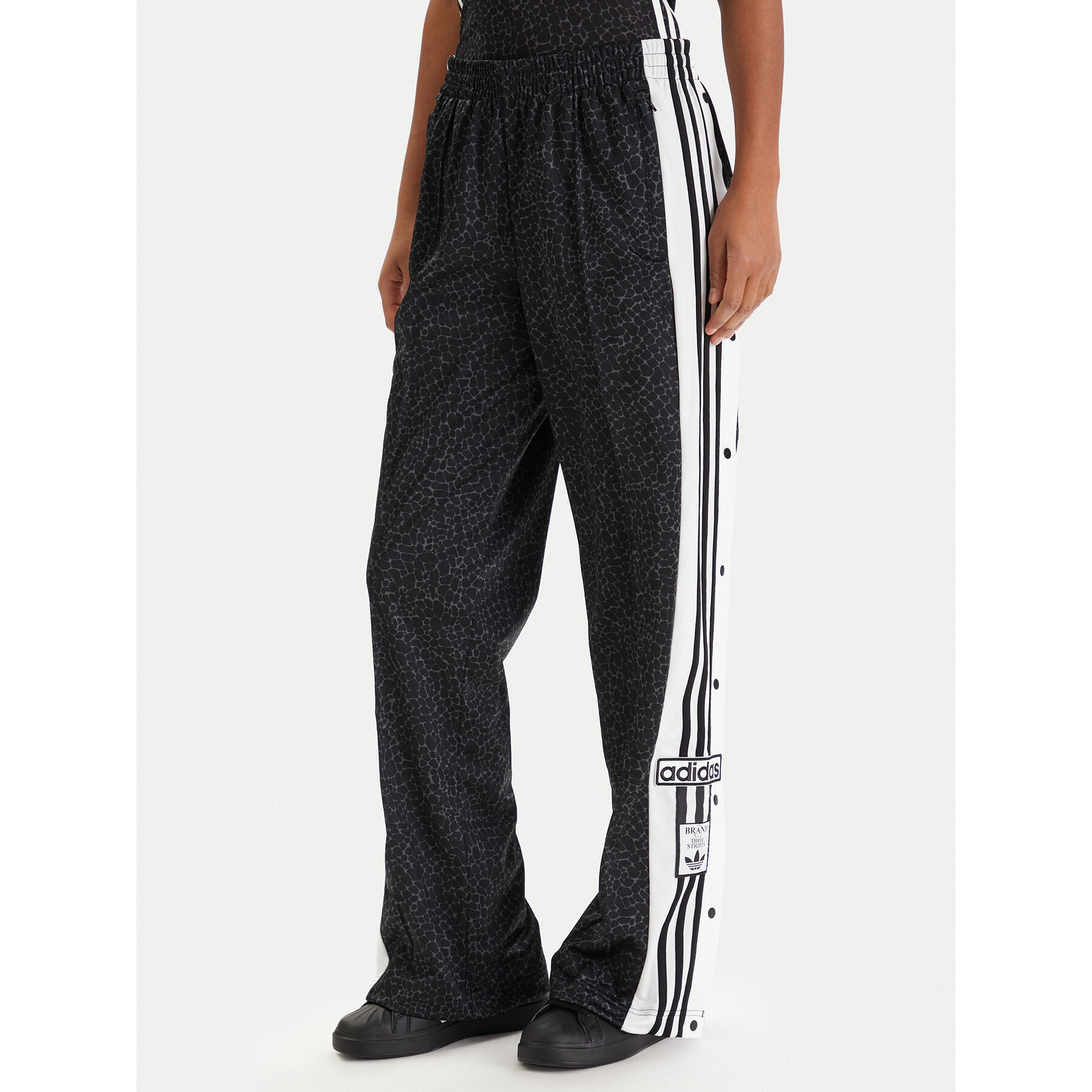 adidas Spodnie dresowe Adibreak KD2830 Czarny Loose Fit