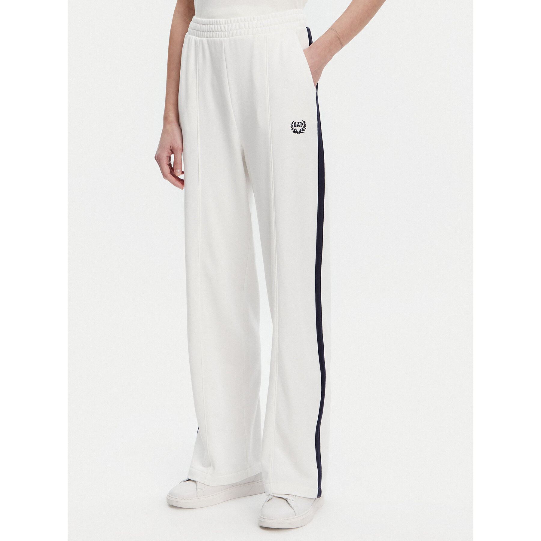 Gap Spodnie dresowe 732234-01 Biały Regular Fit