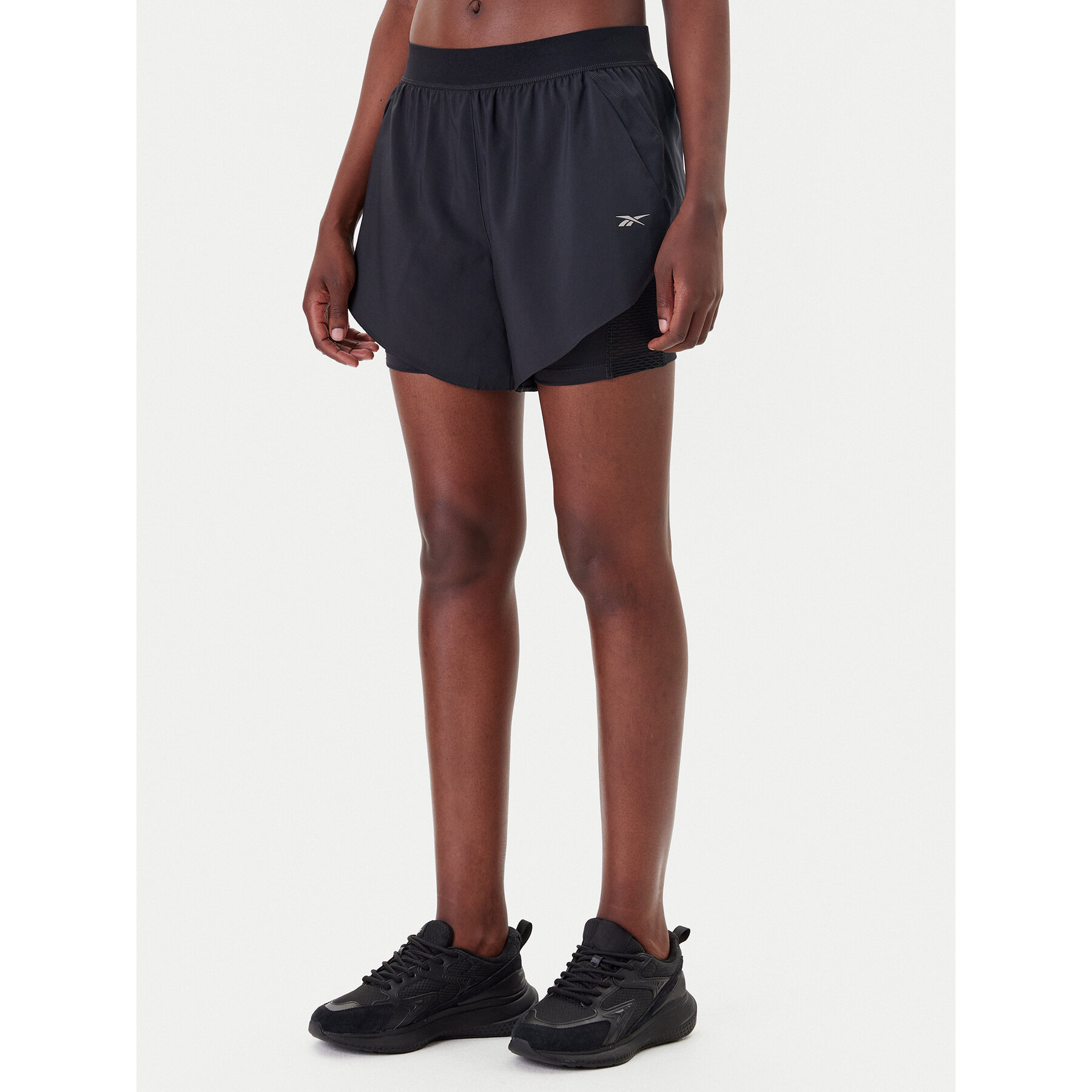Reebok Szorty sportowe Running 100075412 Czarny Regular Fit