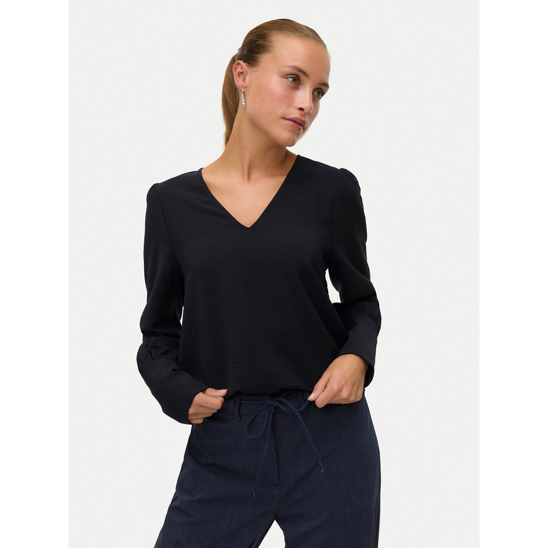 Vero Moda Bluzka Esme 10338288 Czarny Regular Fit