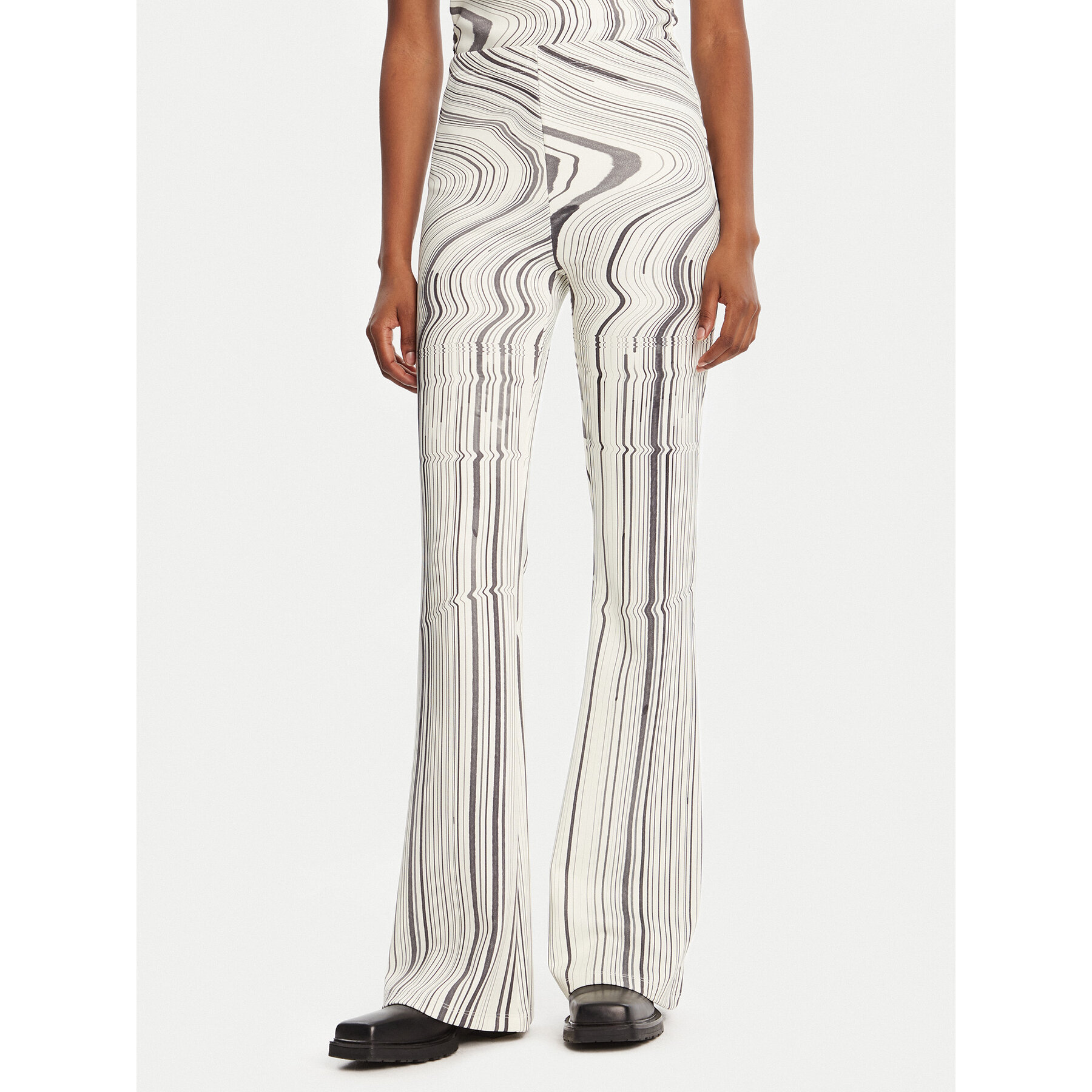 Desigual Spodnie materiałowe Chiara 25WWPK02 Écru Flare Fit