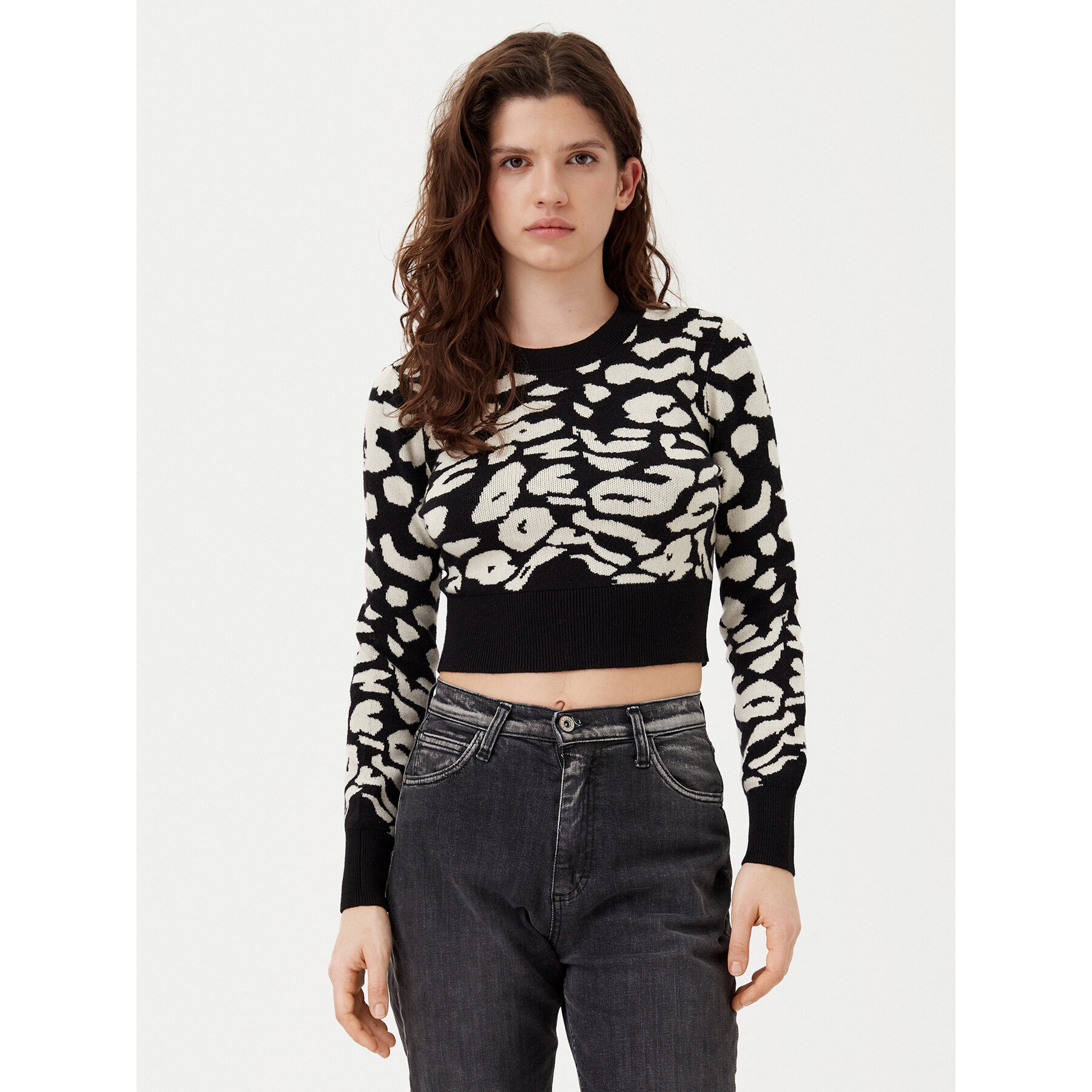 ONLY Sweter Lima 15339828 Czarny Cropped Fit