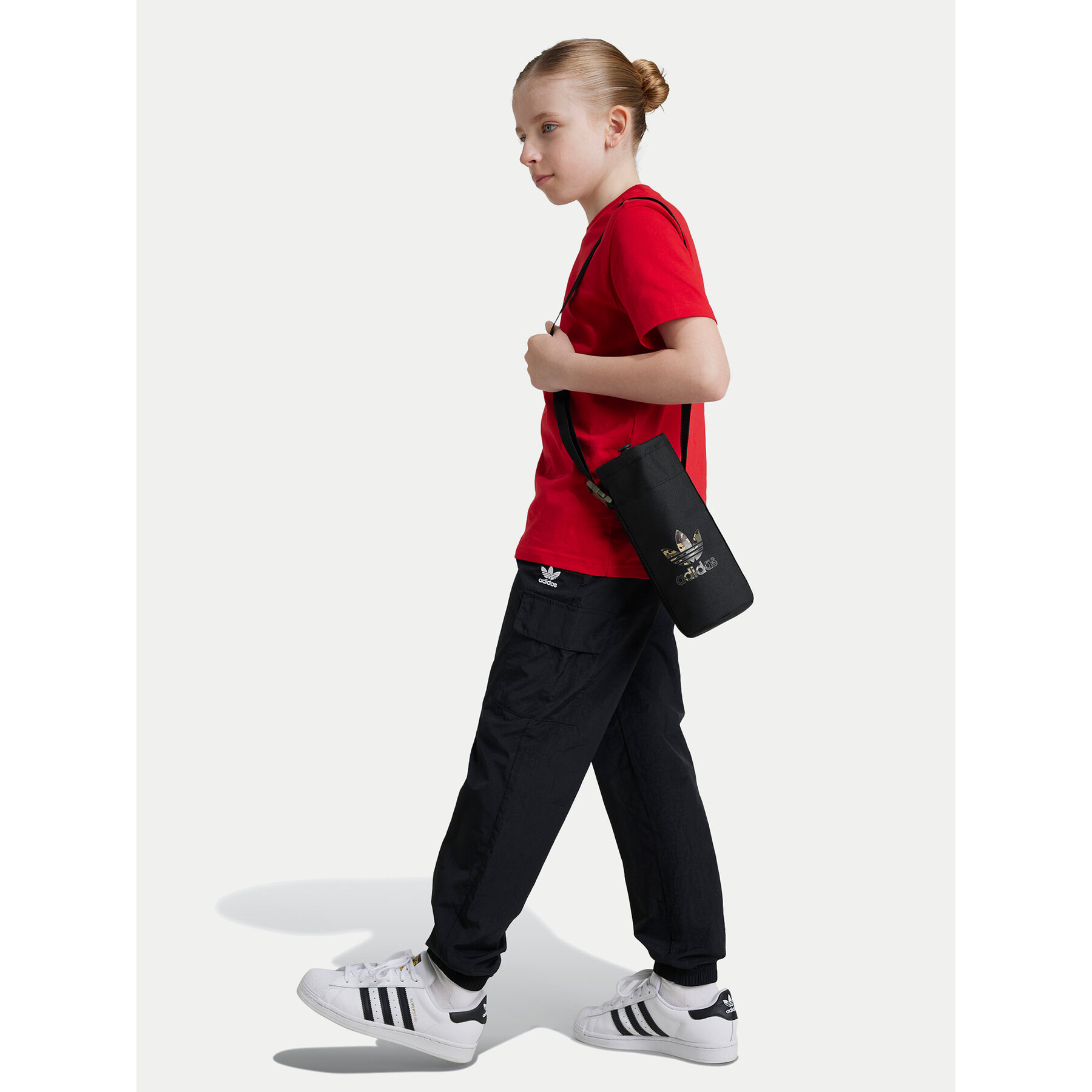 adidas Spodnie dresowe IW3505 Czarny Regular Fit