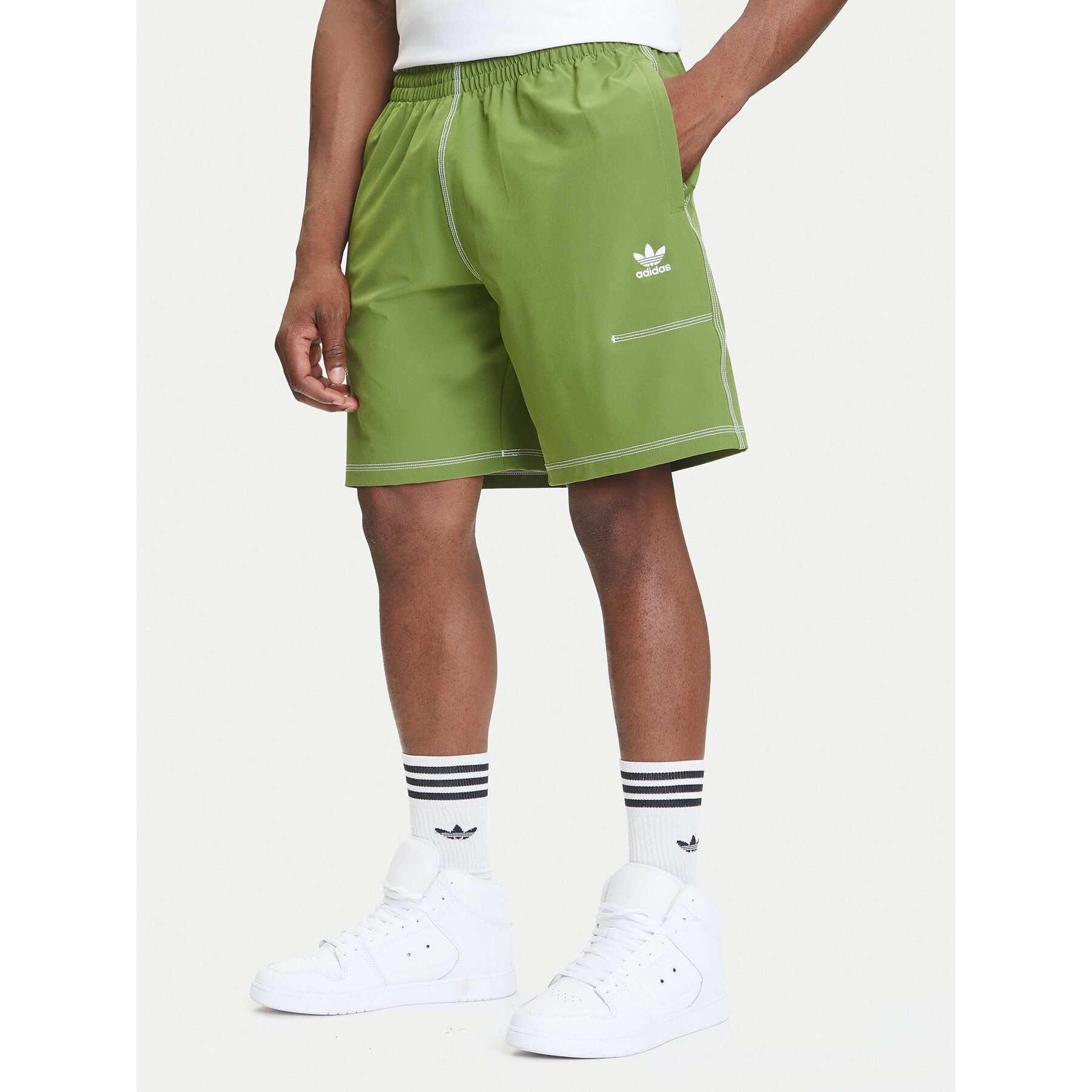 adidas Szorty sportowe Trefoil Essentials KA8540 Zielony Loose Fit