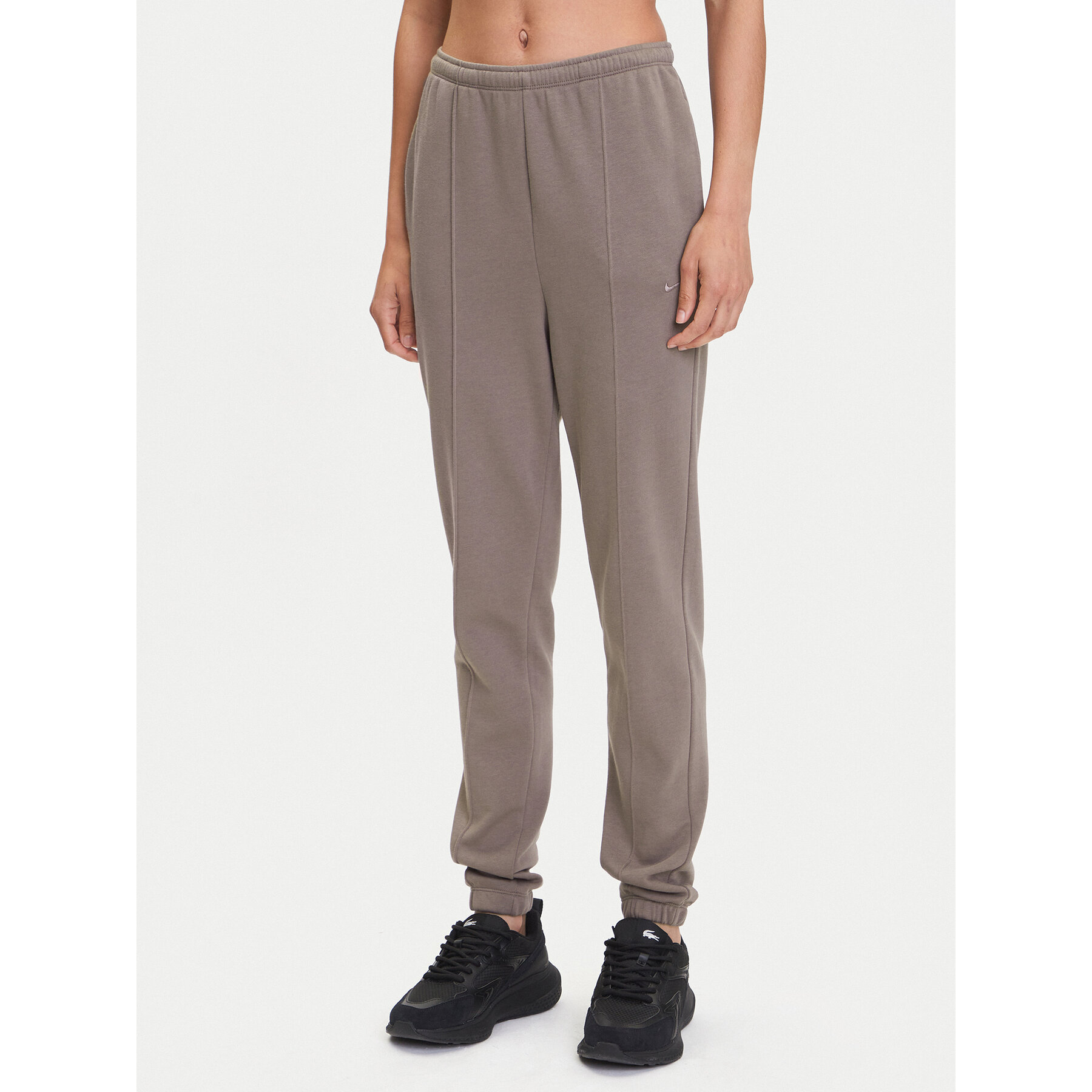 Nike Spodnie dresowe Chill Terry FN2434 Brązowy Regular Fit