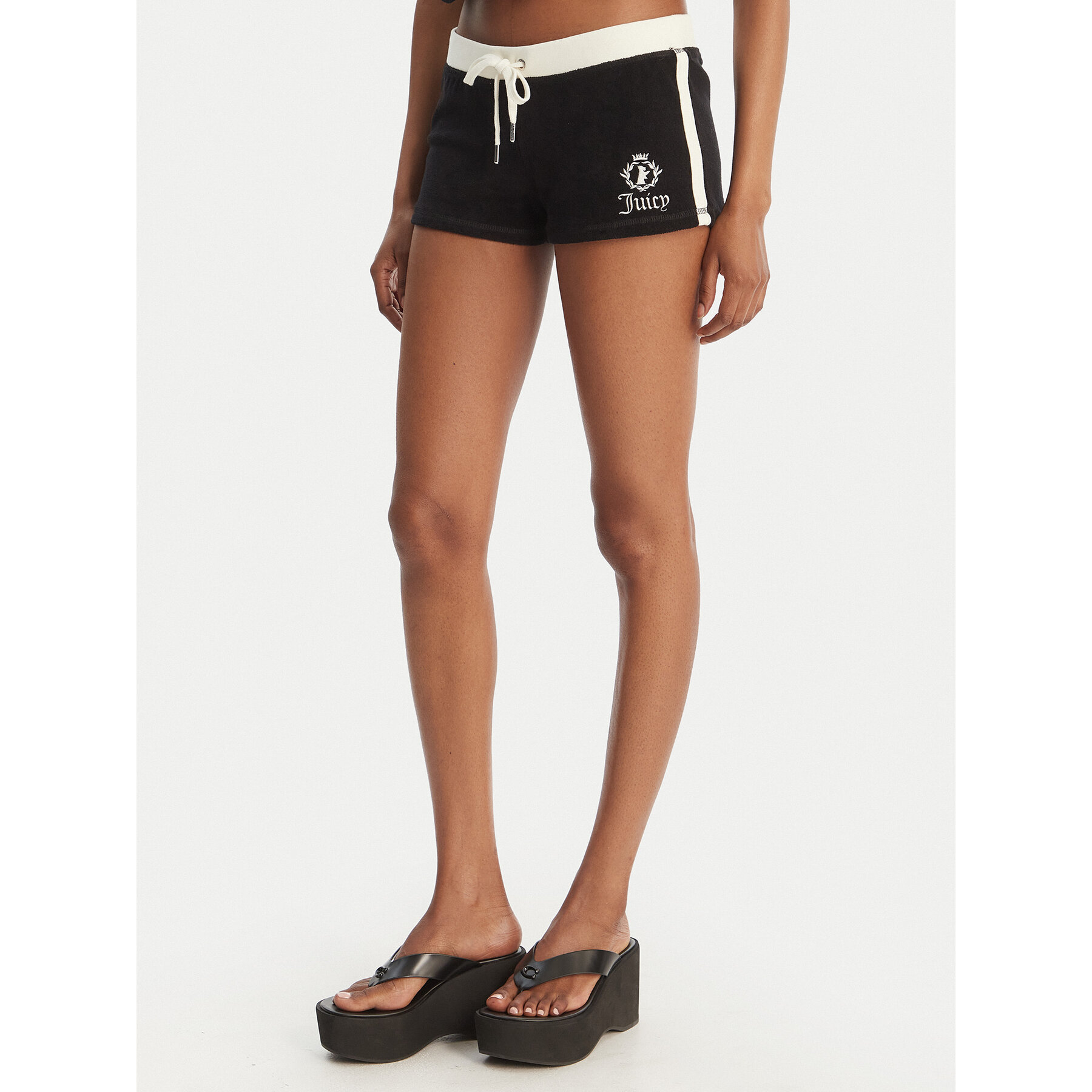 Juicy Couture Szorty sportowe Applique Terry JCWHS126315 Czarny Slim Fit