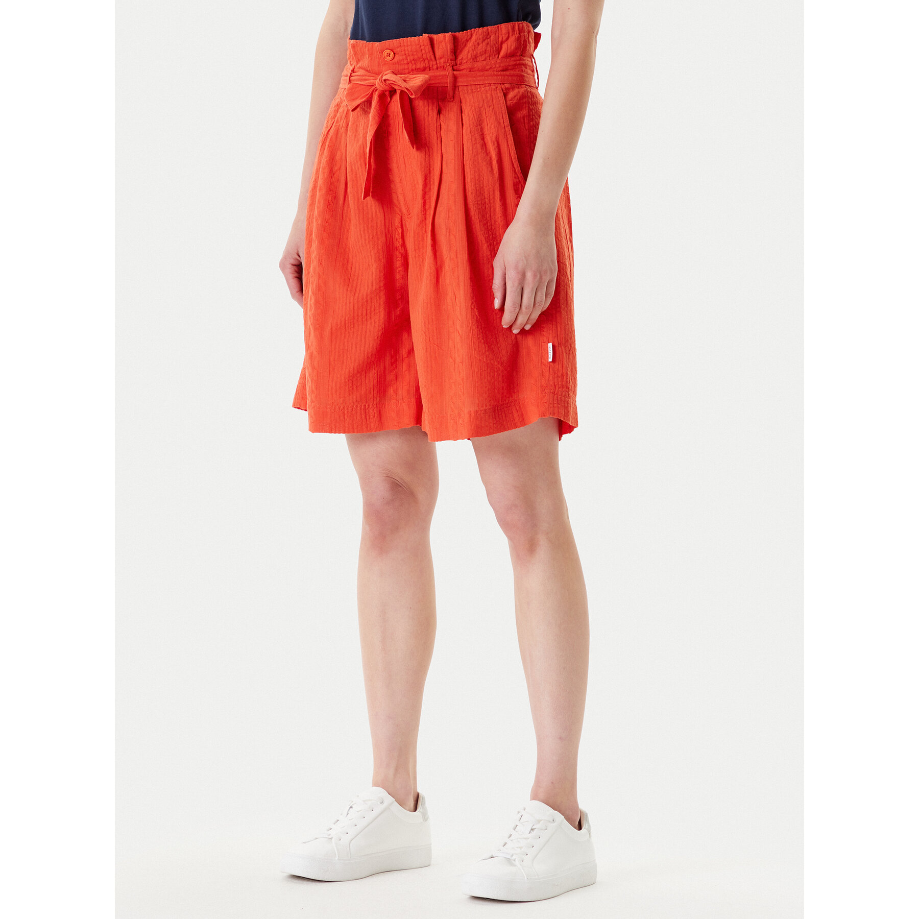 Mustang Szorty materiałowe Darrah 1016586 Pomarańczowy Relaxed Fit