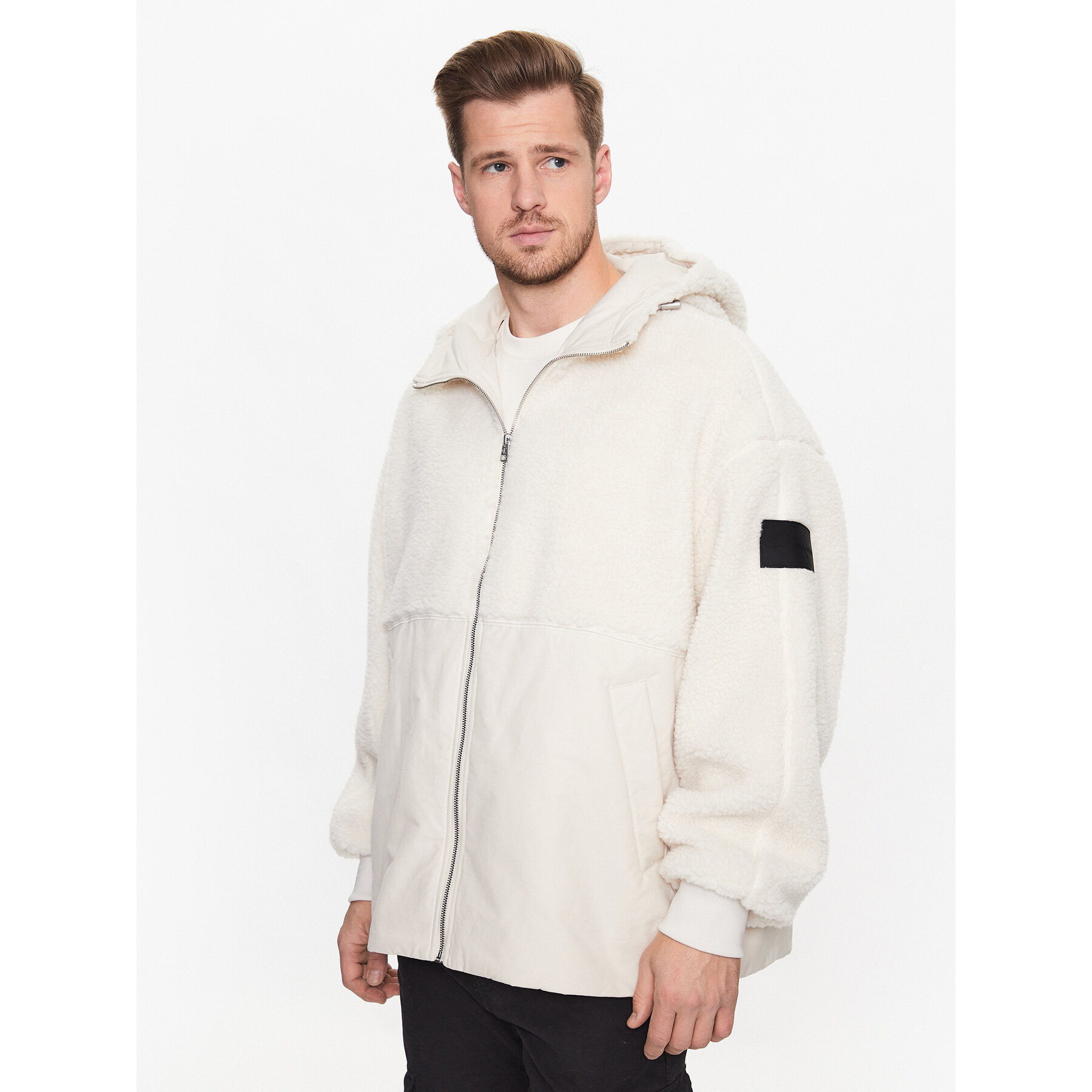 Calvin Klein Jeans Kurtka przejściowa J30J323705 Écru Regular Fit