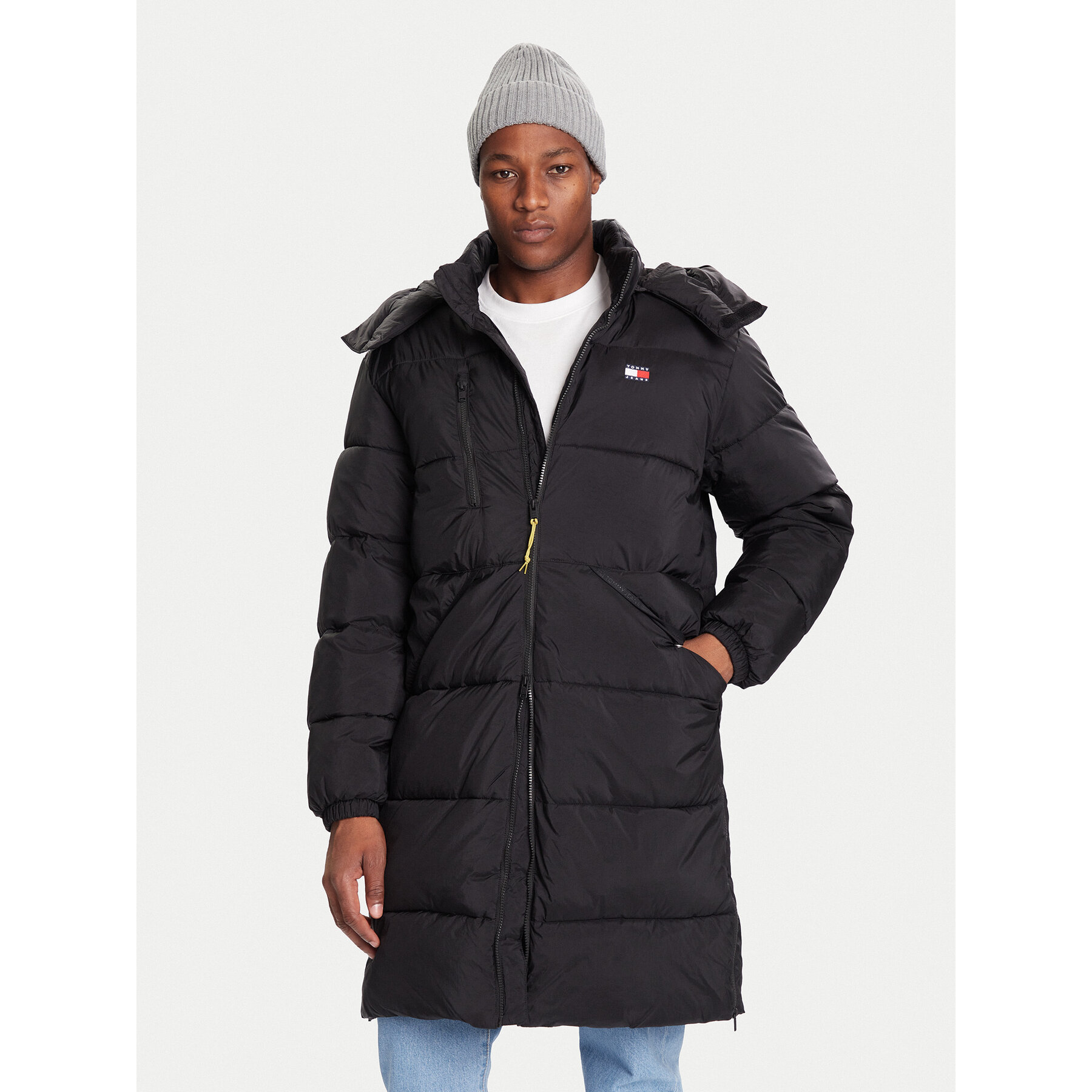 Tommy Jeans Kurtka zimowa DM0DM22256 Czarny Regular Fit