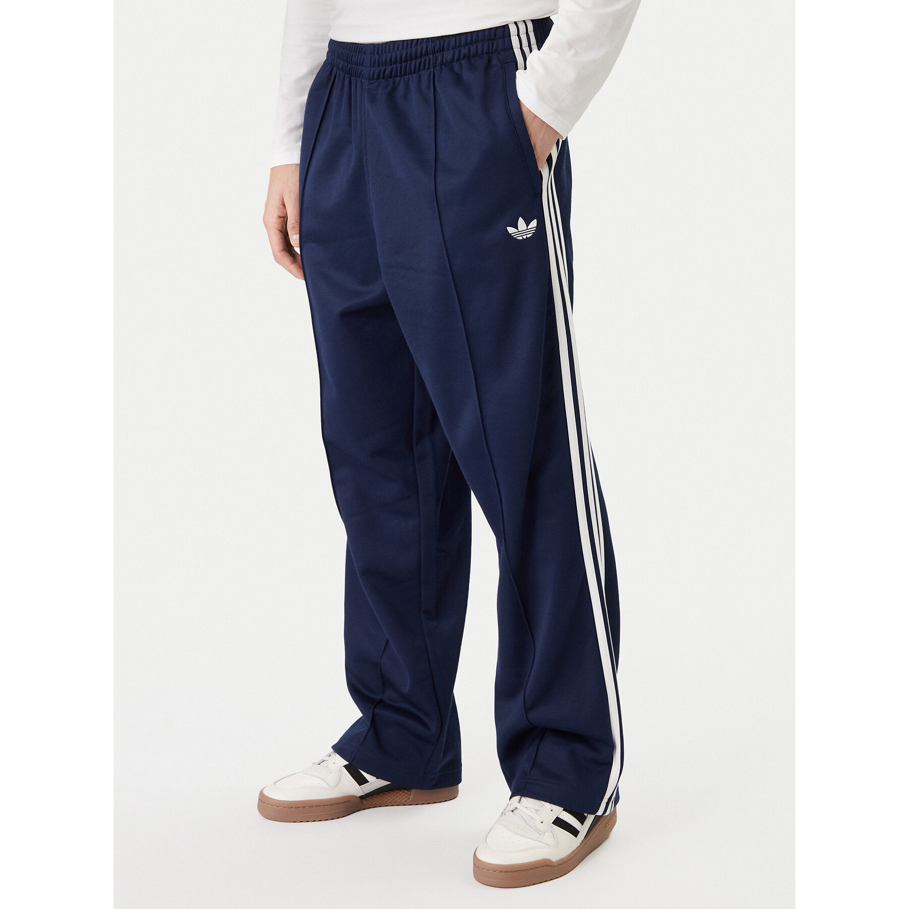 adidas Spodnie dresowe adicolor KE3496 Granatowy Loose Fit