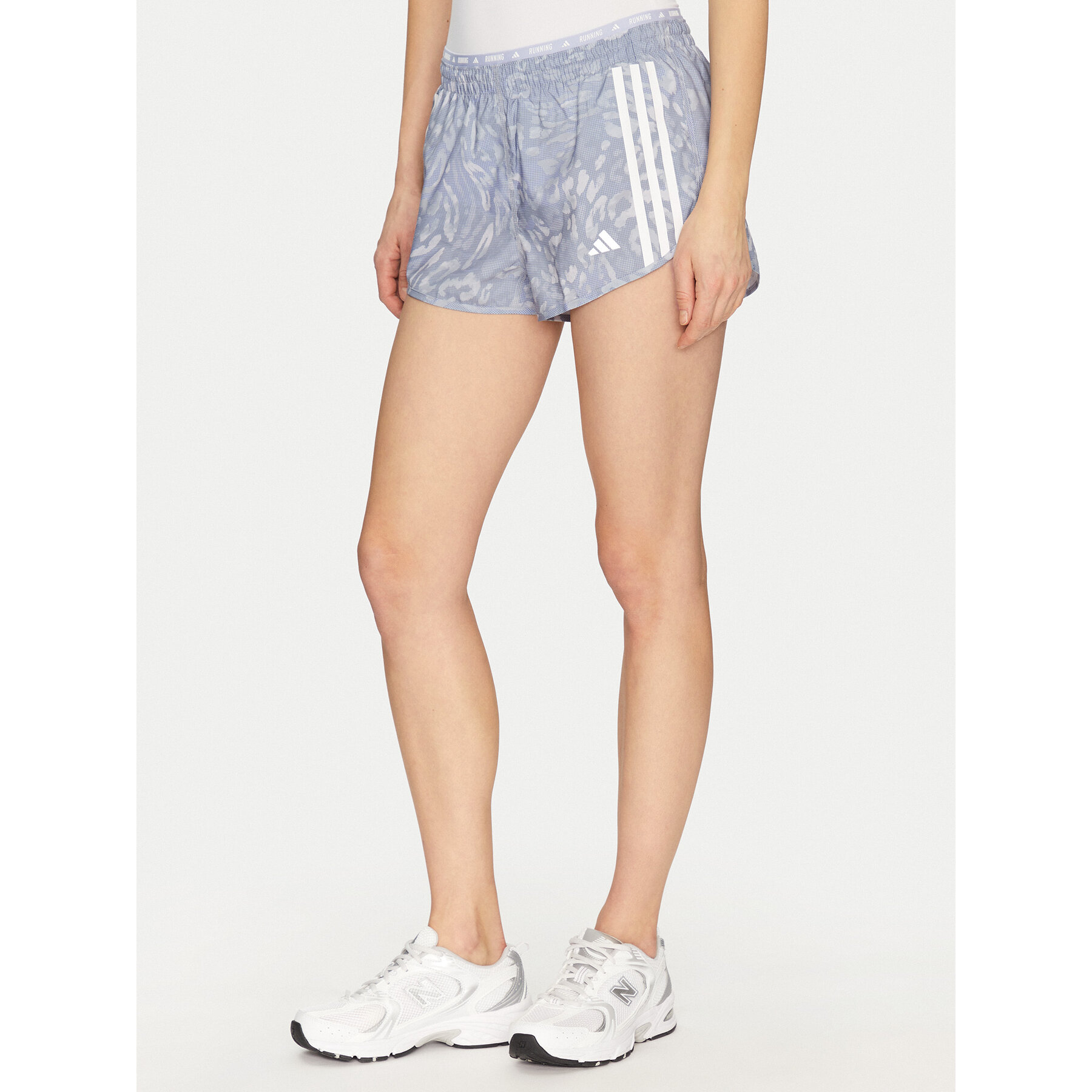 adidas Szorty sportowe Own the Run 3-Stripes JD7759 Niebieski Regular Fit