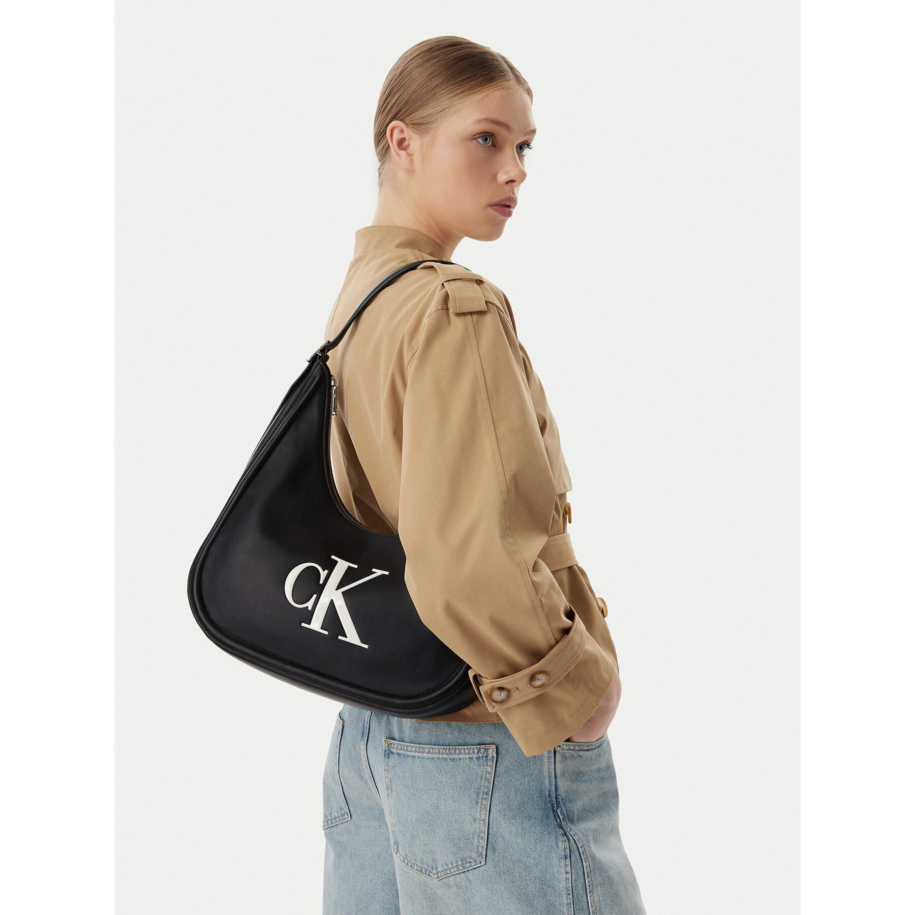 Calvin Klein Torebka Bold Ck Crescent LV04F3427G Czarny