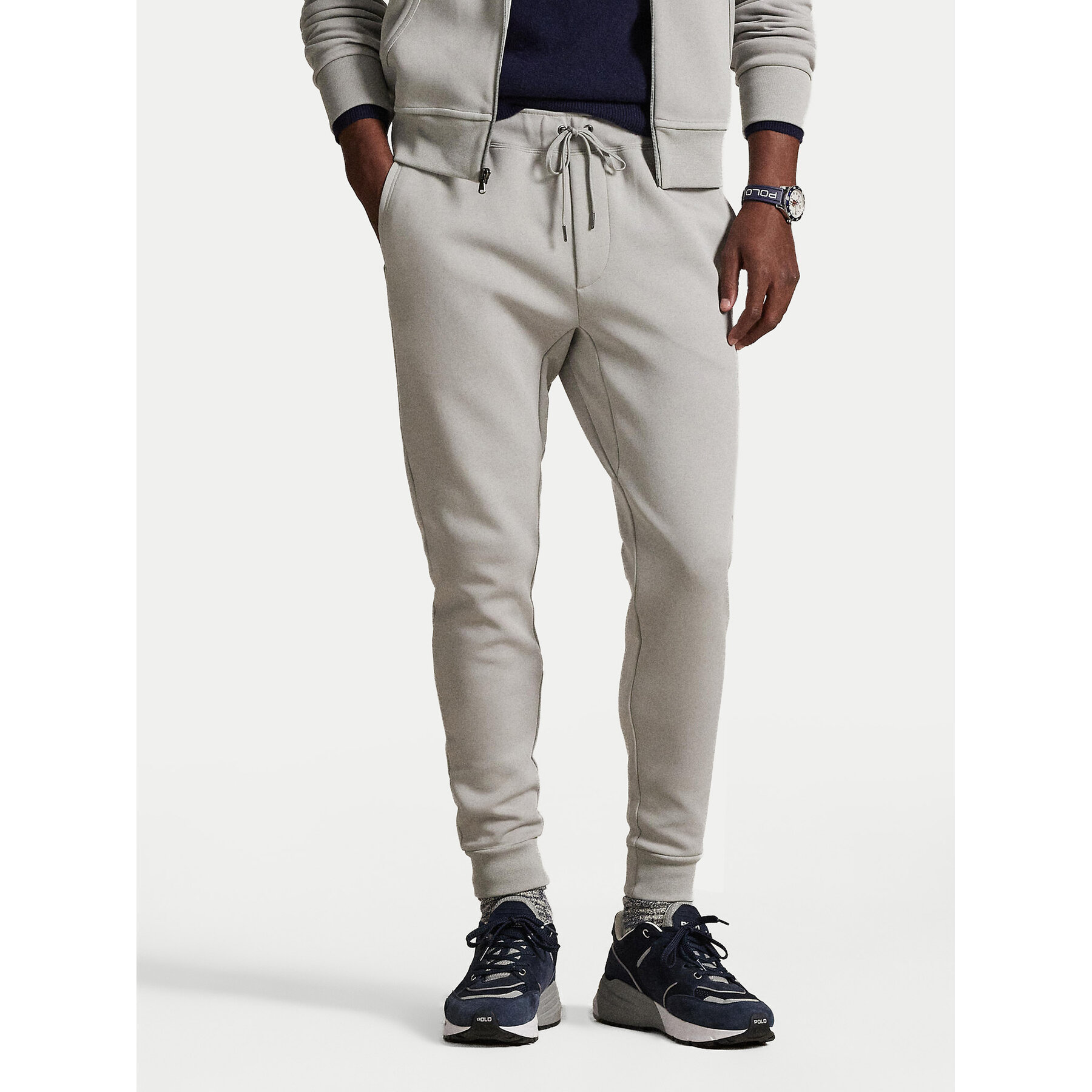 Polo Ralph Lauren Spodnie dresowe 710881518077 Szary jasny Regular Fit