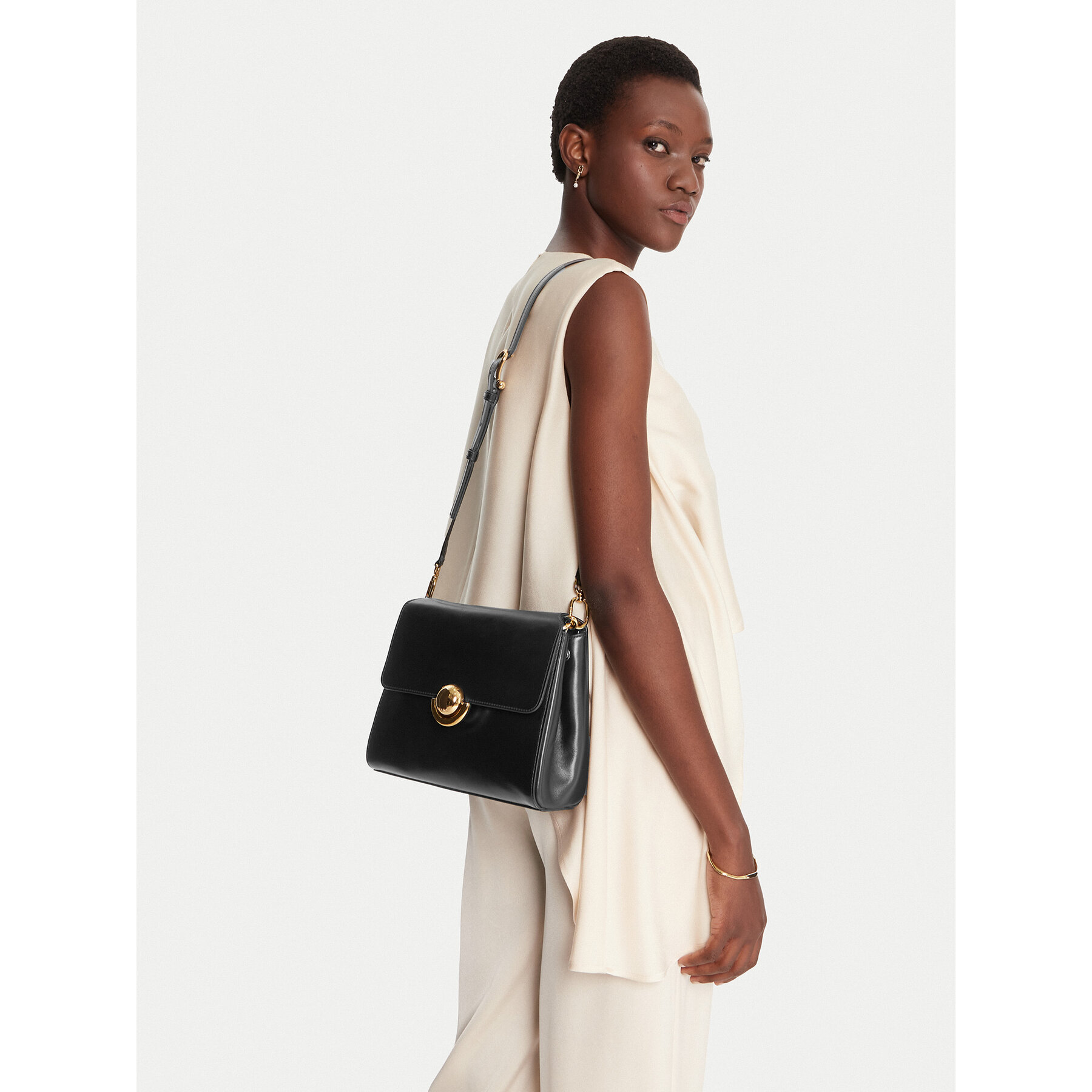 Furla Torebka WB01957-BX4184-O6000-1-002-20-IT-B Czarny