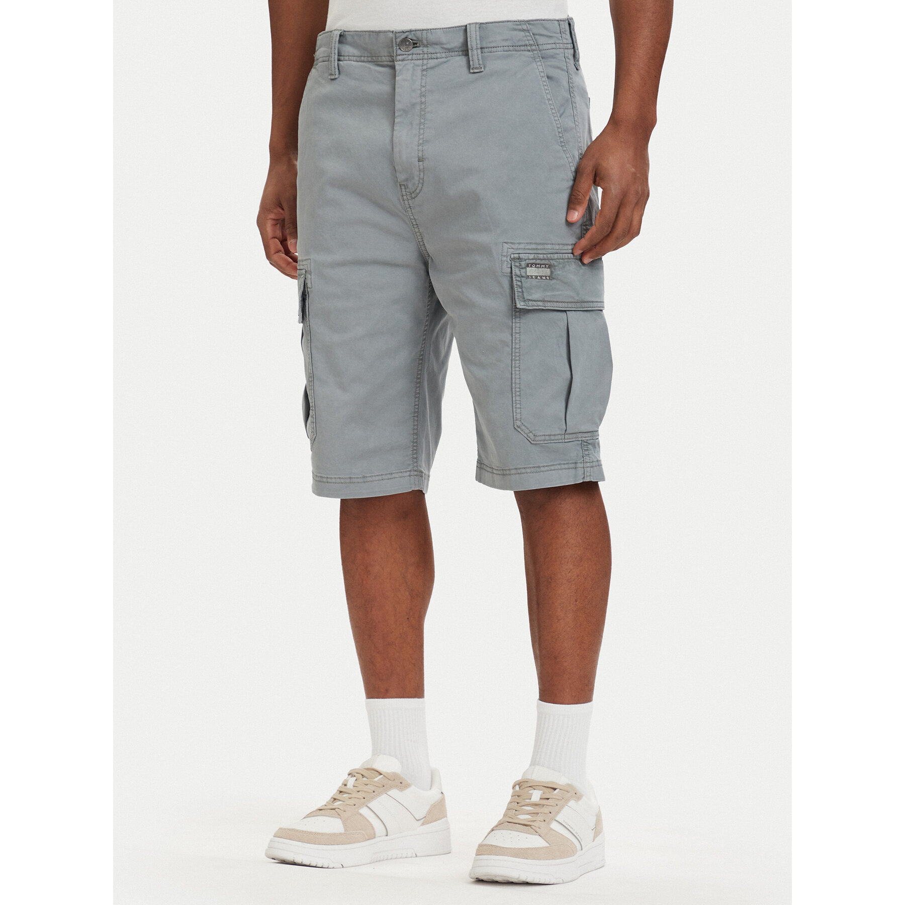 Tommy Jeans Szorty materiałowe Otis DM0DM22831 Szary Regular Fit
