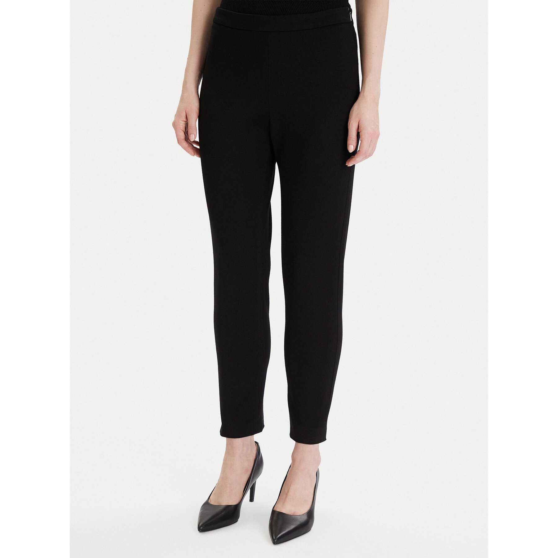 Boss Spodnie materiałowe Tapiah 50490037 Czarny Regular Fit