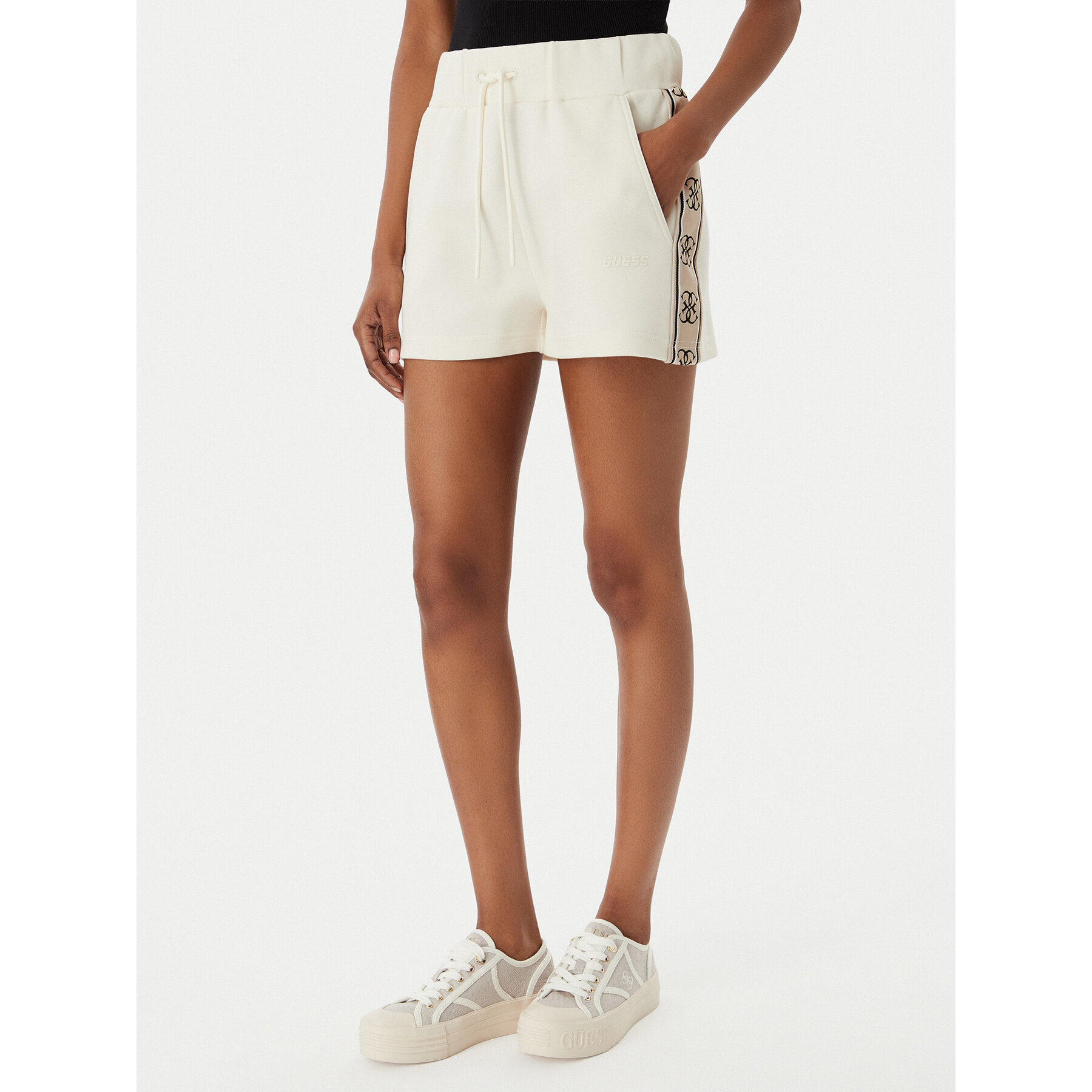 Guess Szorty sportowe Britney V3GD13 KB3P2 Écru Loose Fit